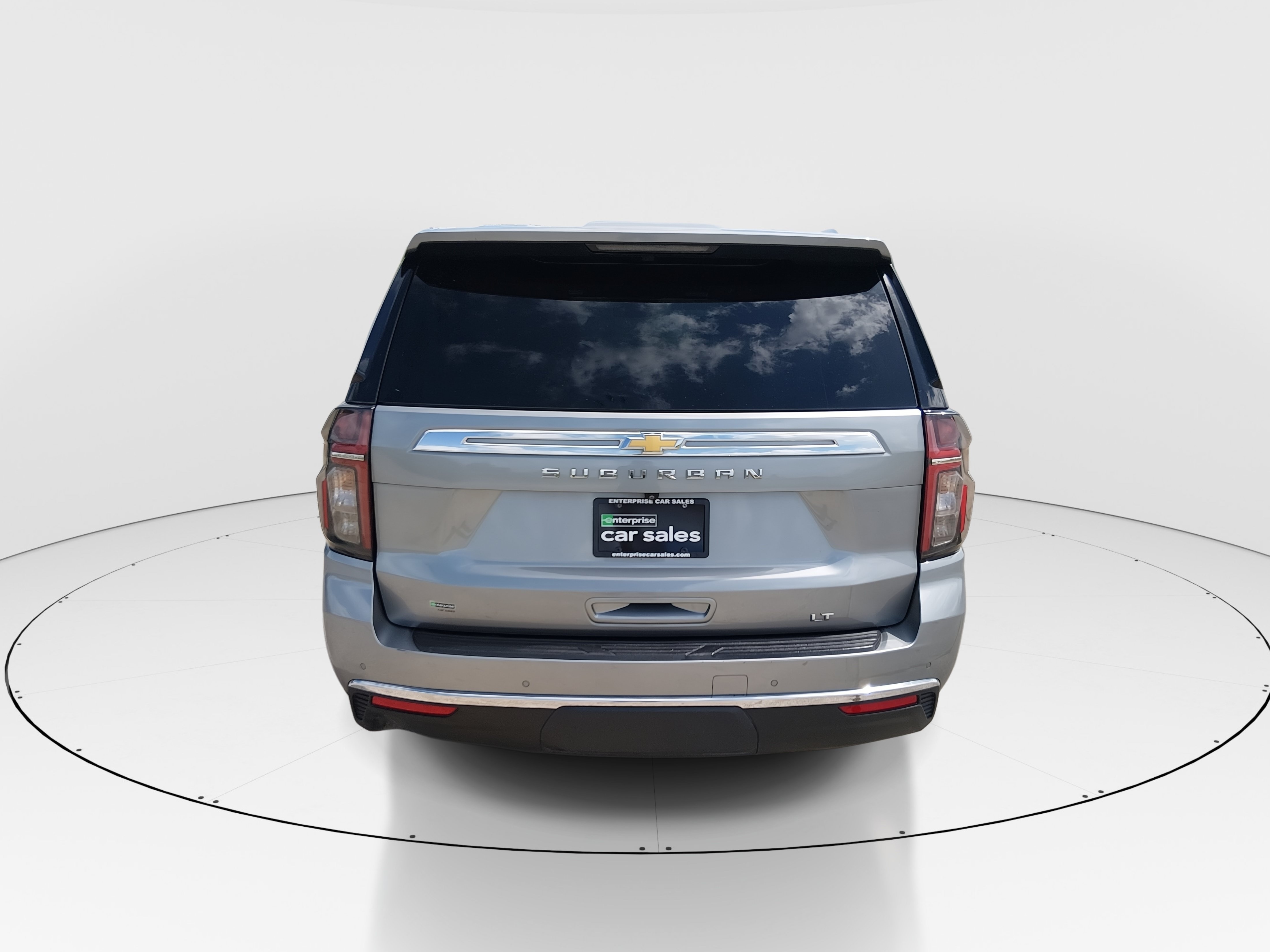 2024 Chevrolet Suburban LT - Photo 6