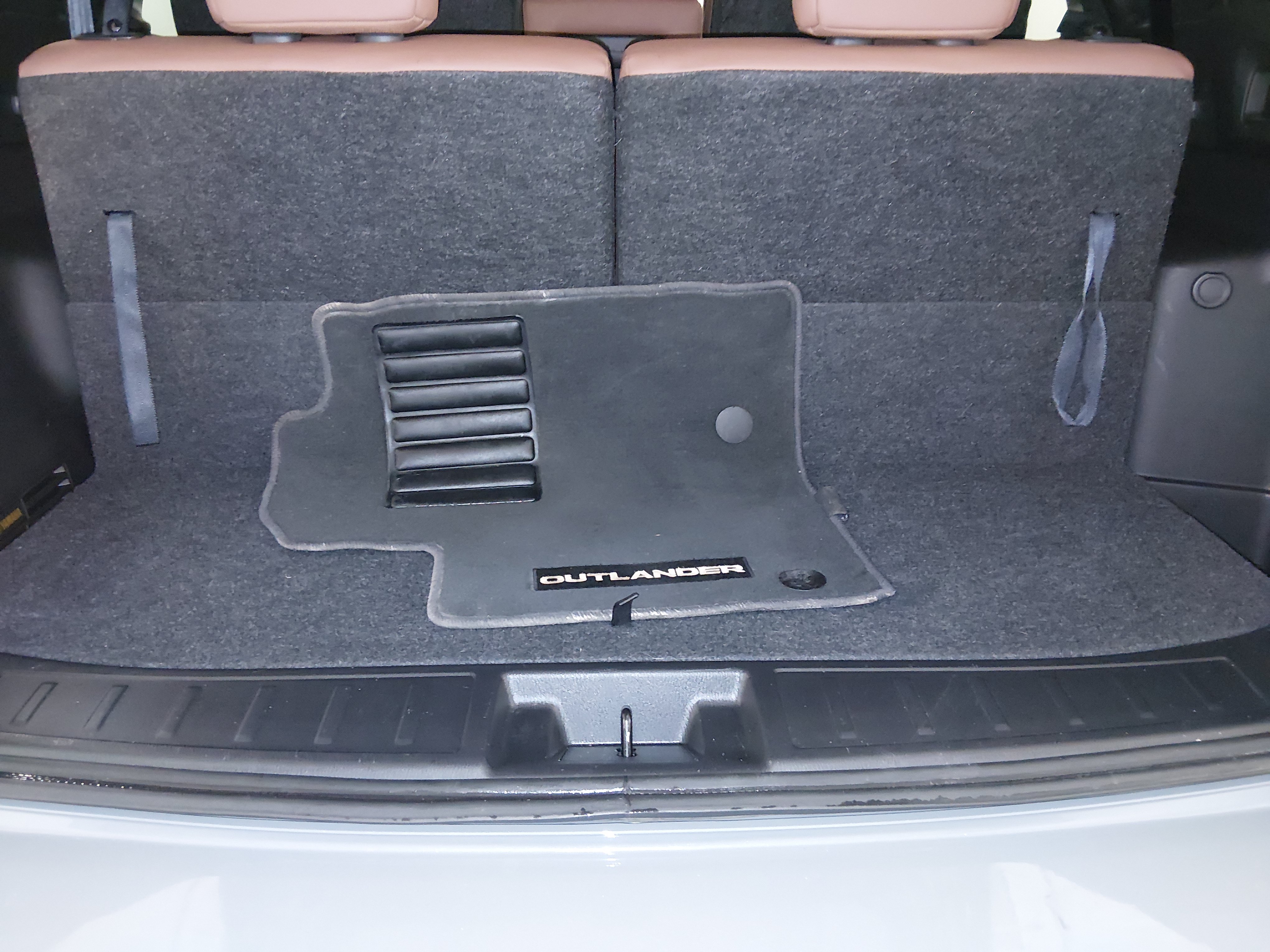 2025 Mitsubishi Outlander SEL - Photo 11