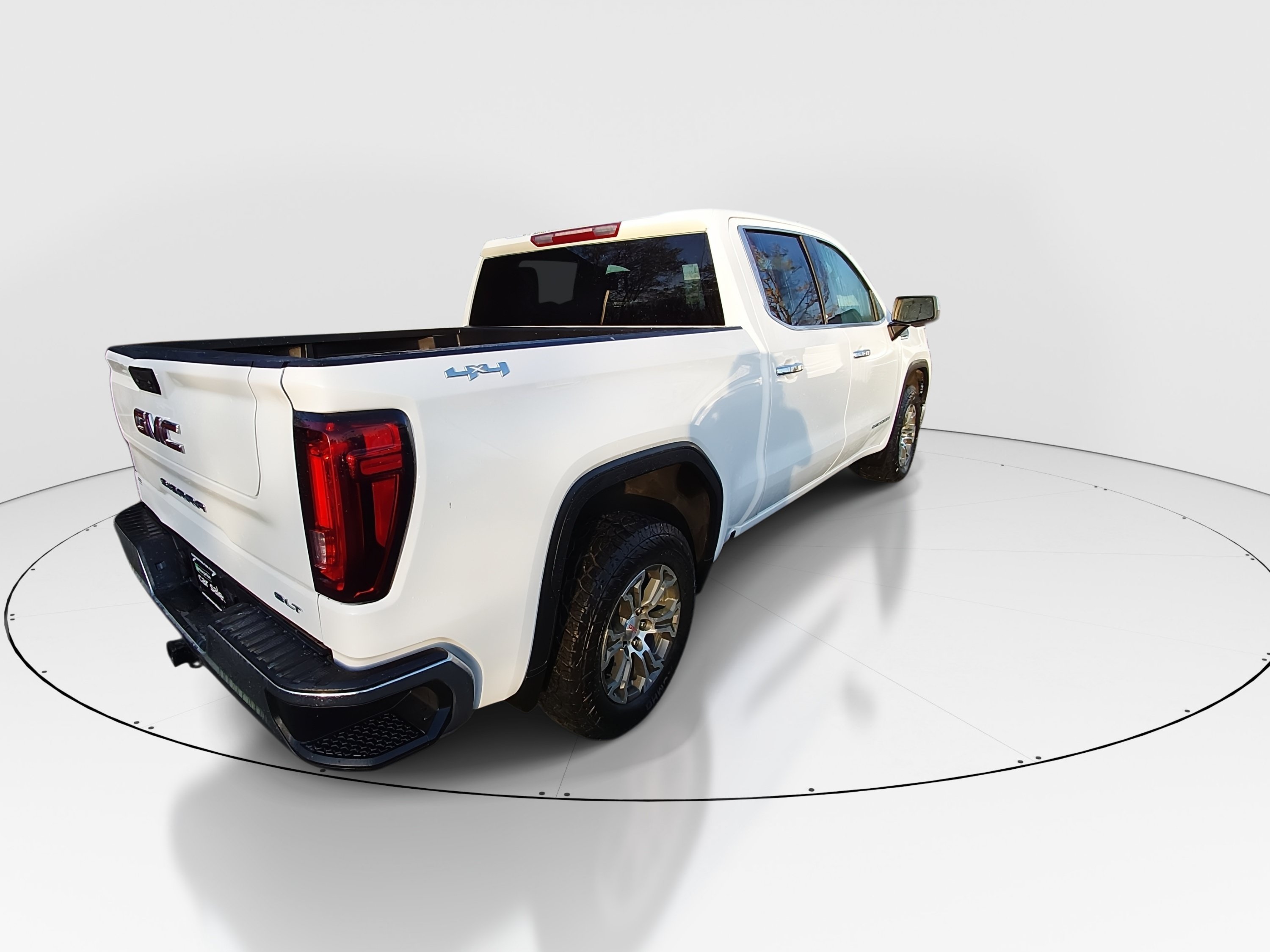 2025 GMC Sierra 1500 SLT - Photo 7