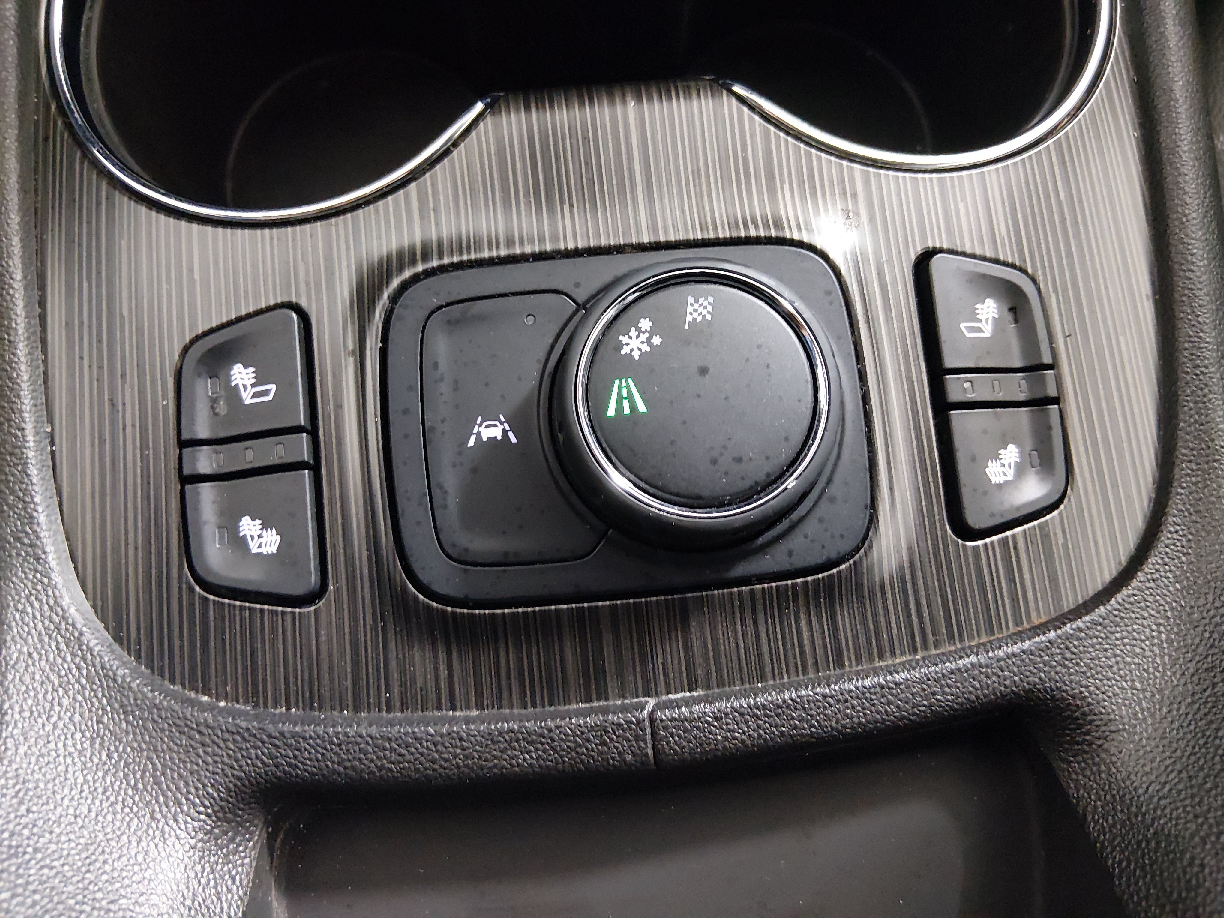 2023 GMC Acadia SLT - Photo 18