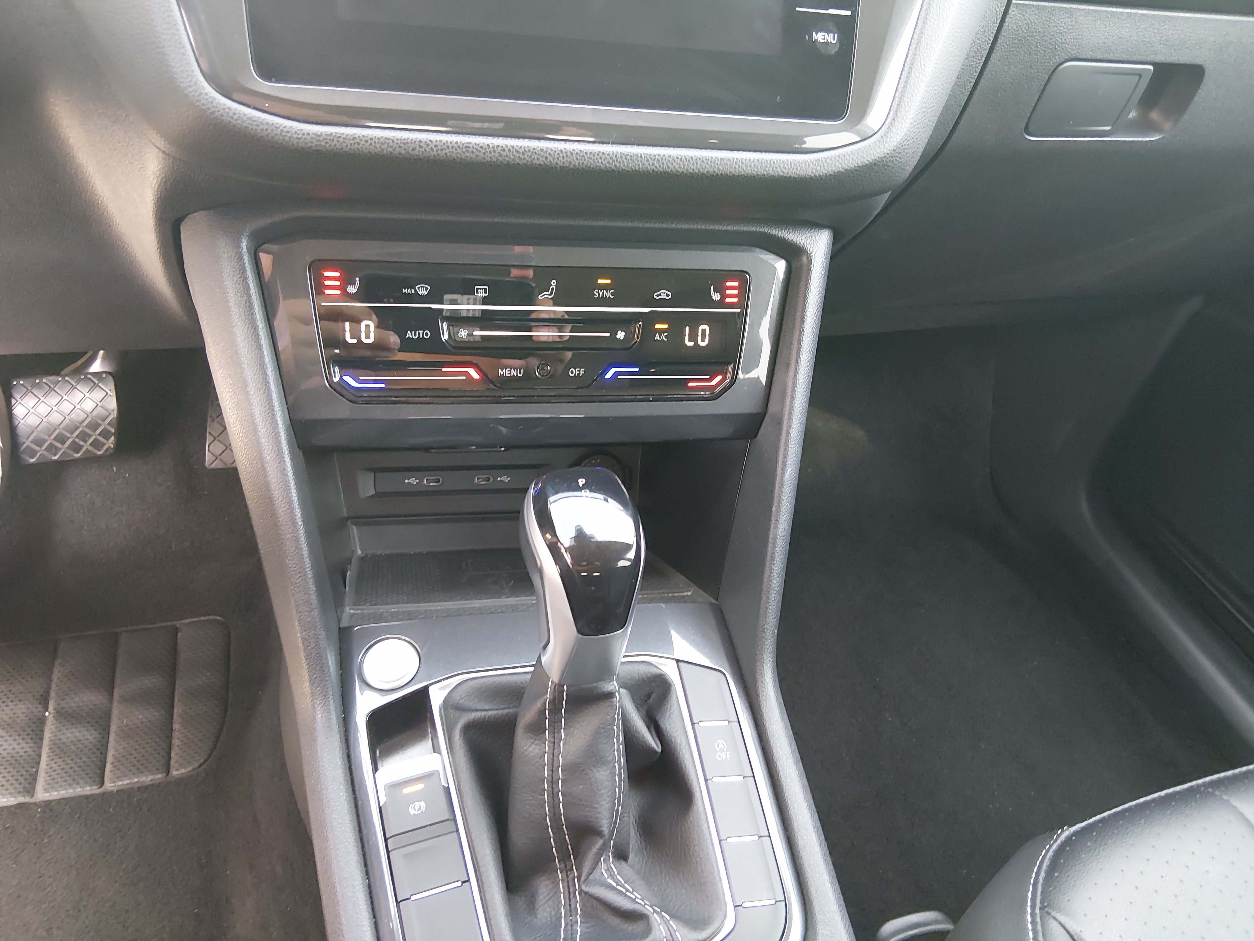 2024 Volkswagen Tiguan SE - Photo 17