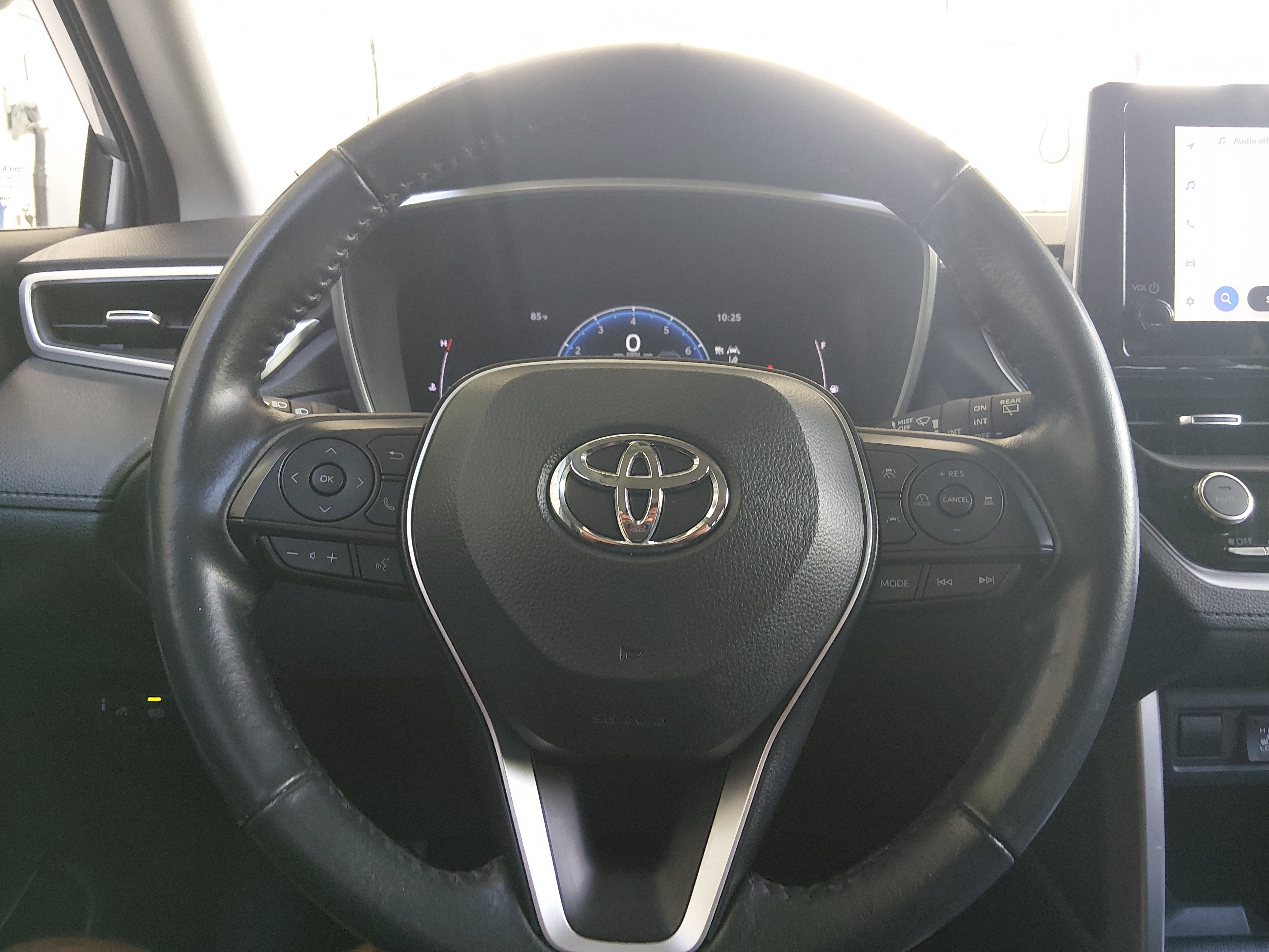 2024 Toyota Corolla Cross XLE - Photo 12