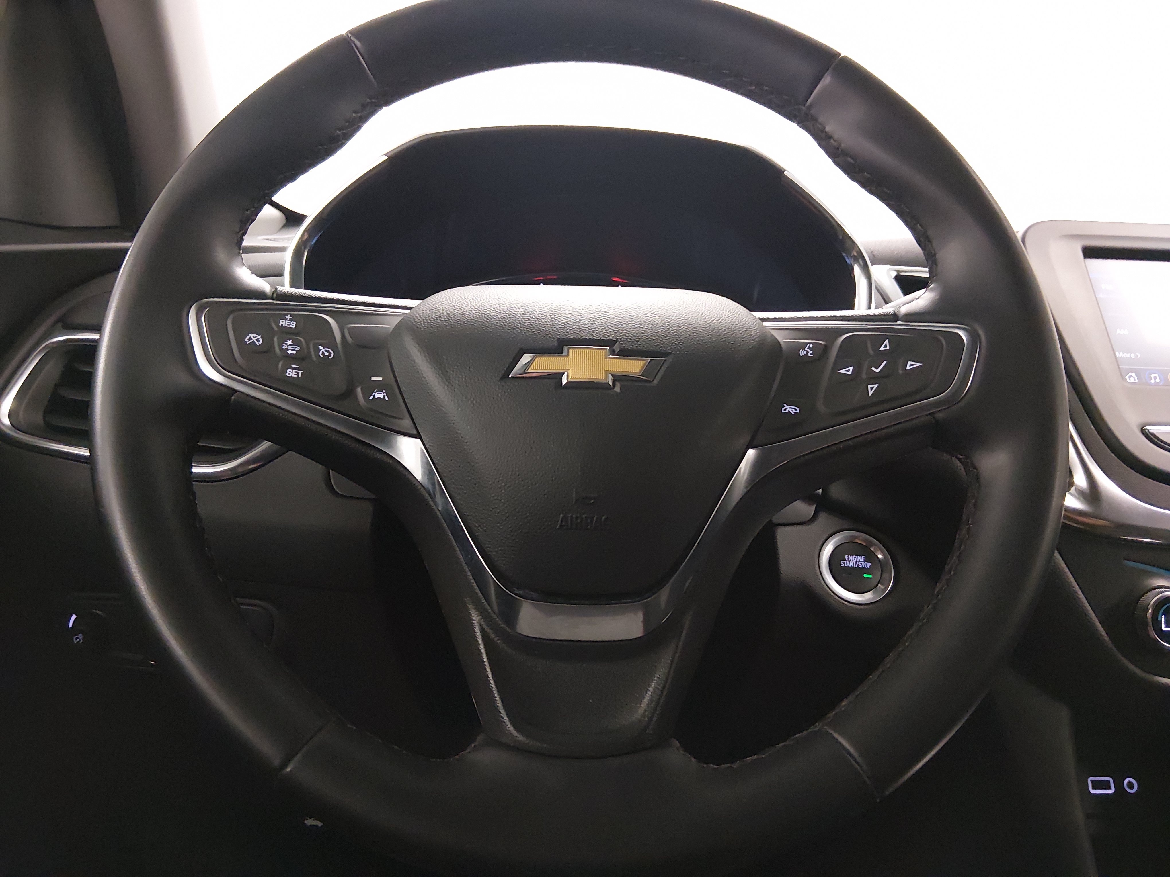 2024 Chevrolet Equinox LT - Photo 12