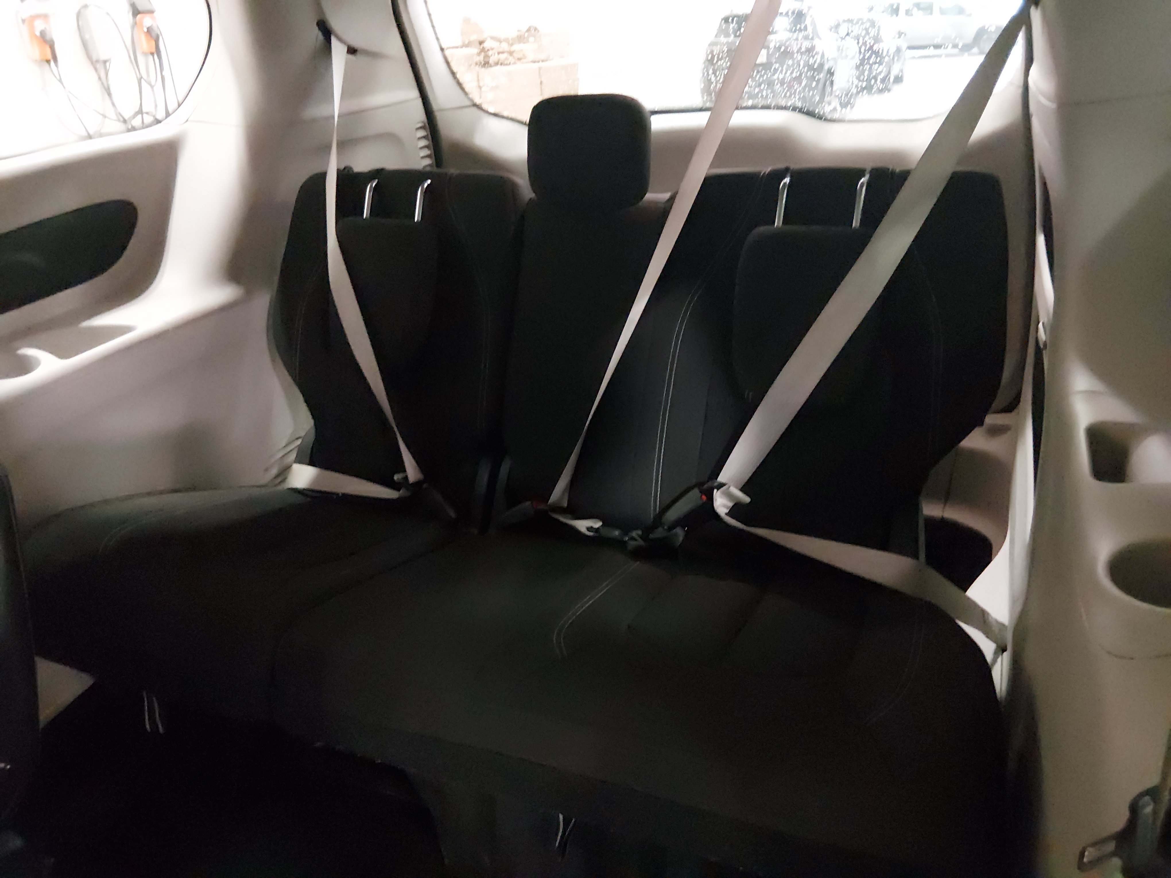 2024 Chrysler Voyager LX - Photo 17