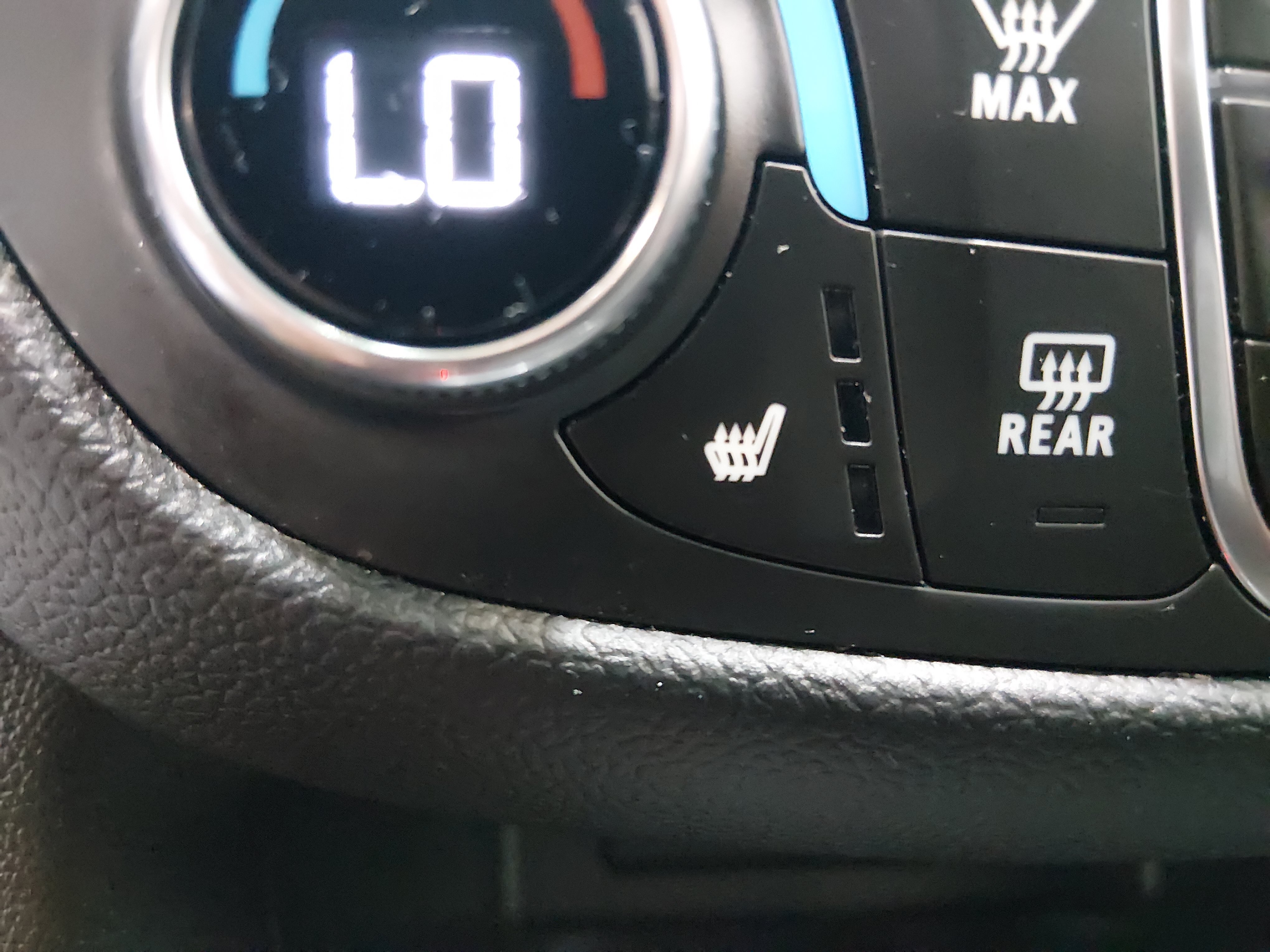2024 Chevrolet Equinox LT - Photo 17