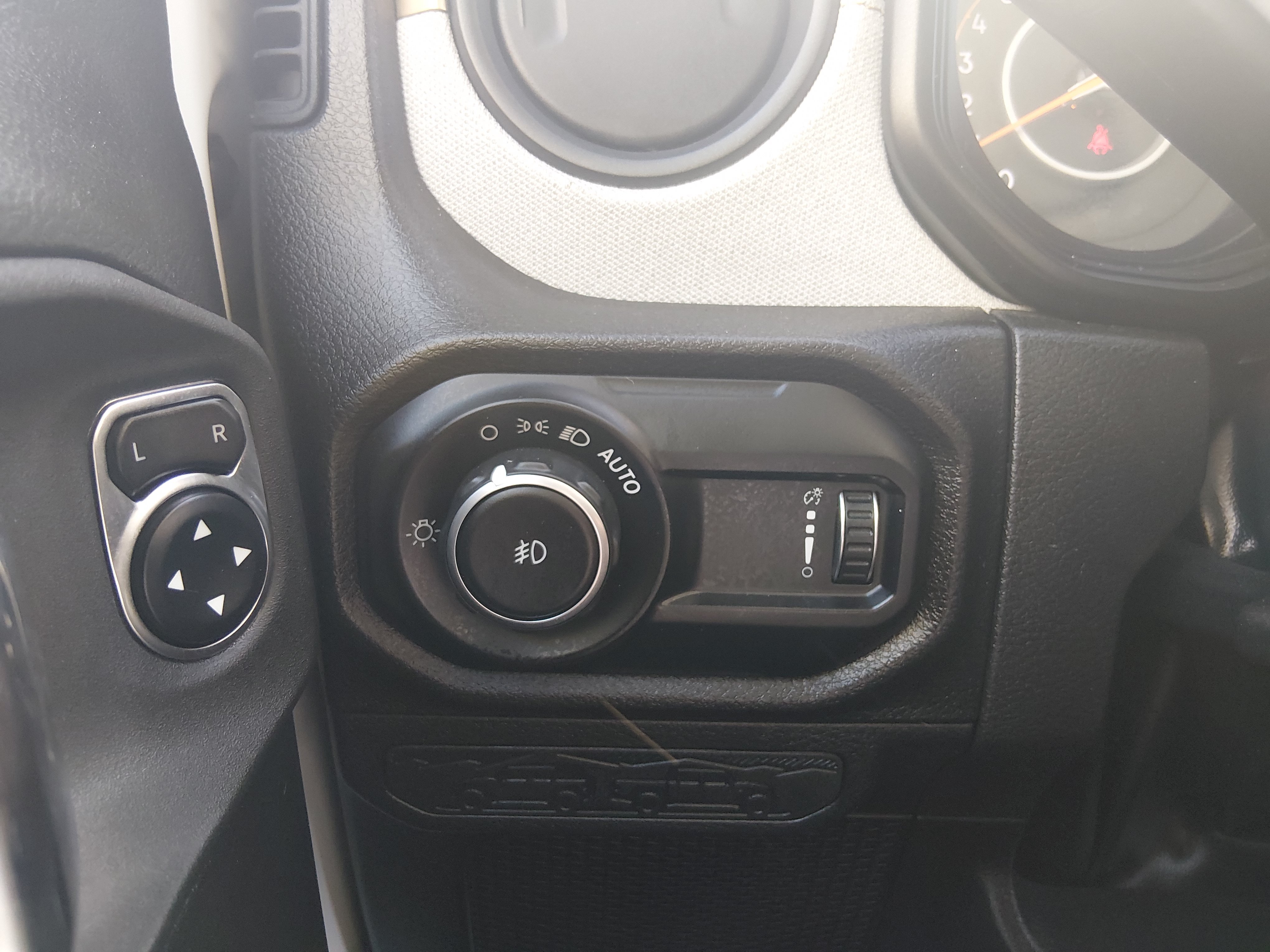 2024 Jeep Wrangler 4-Door Sport S - Photo 13