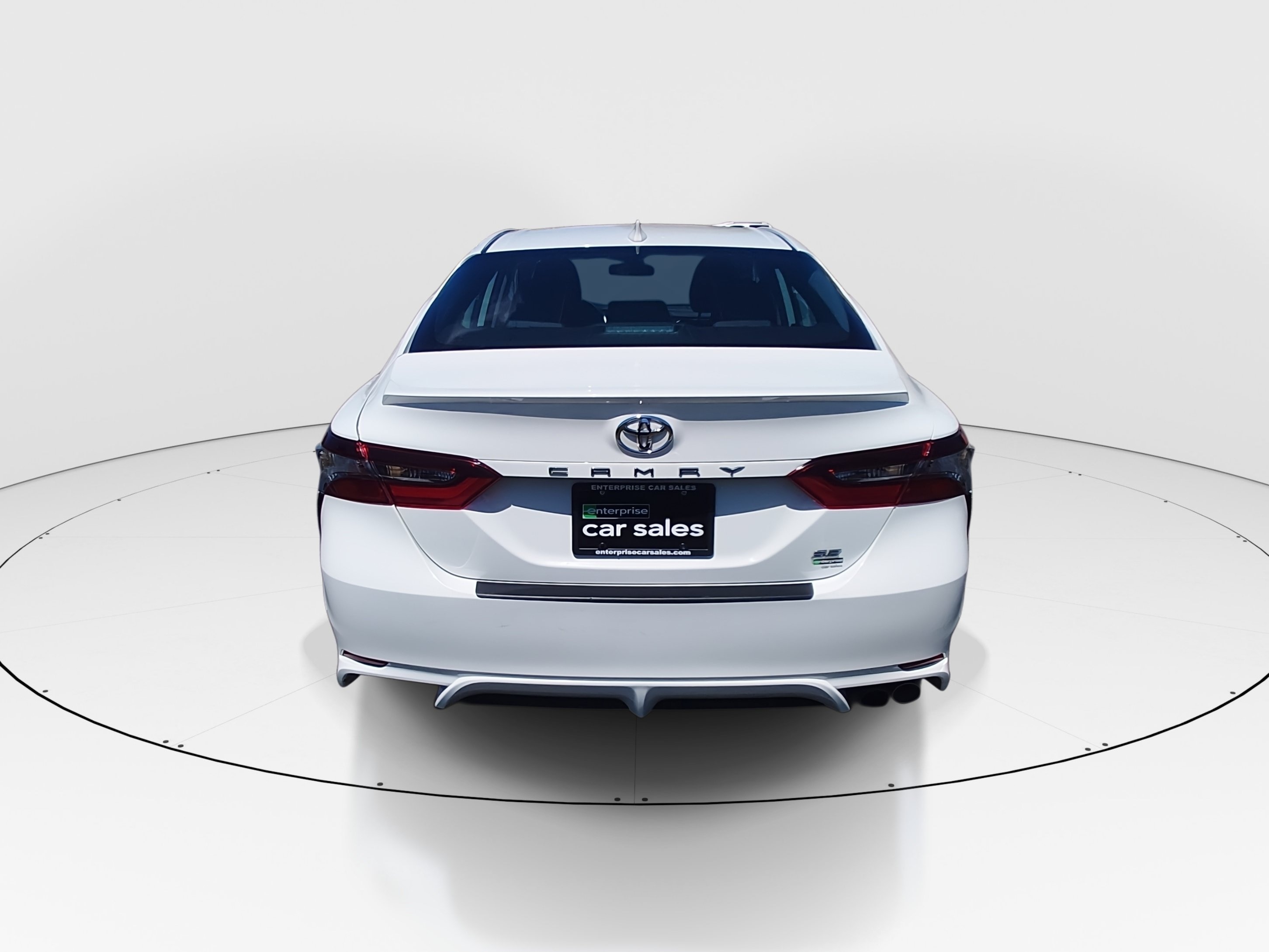2024 Toyota Camry SE - Photo 6