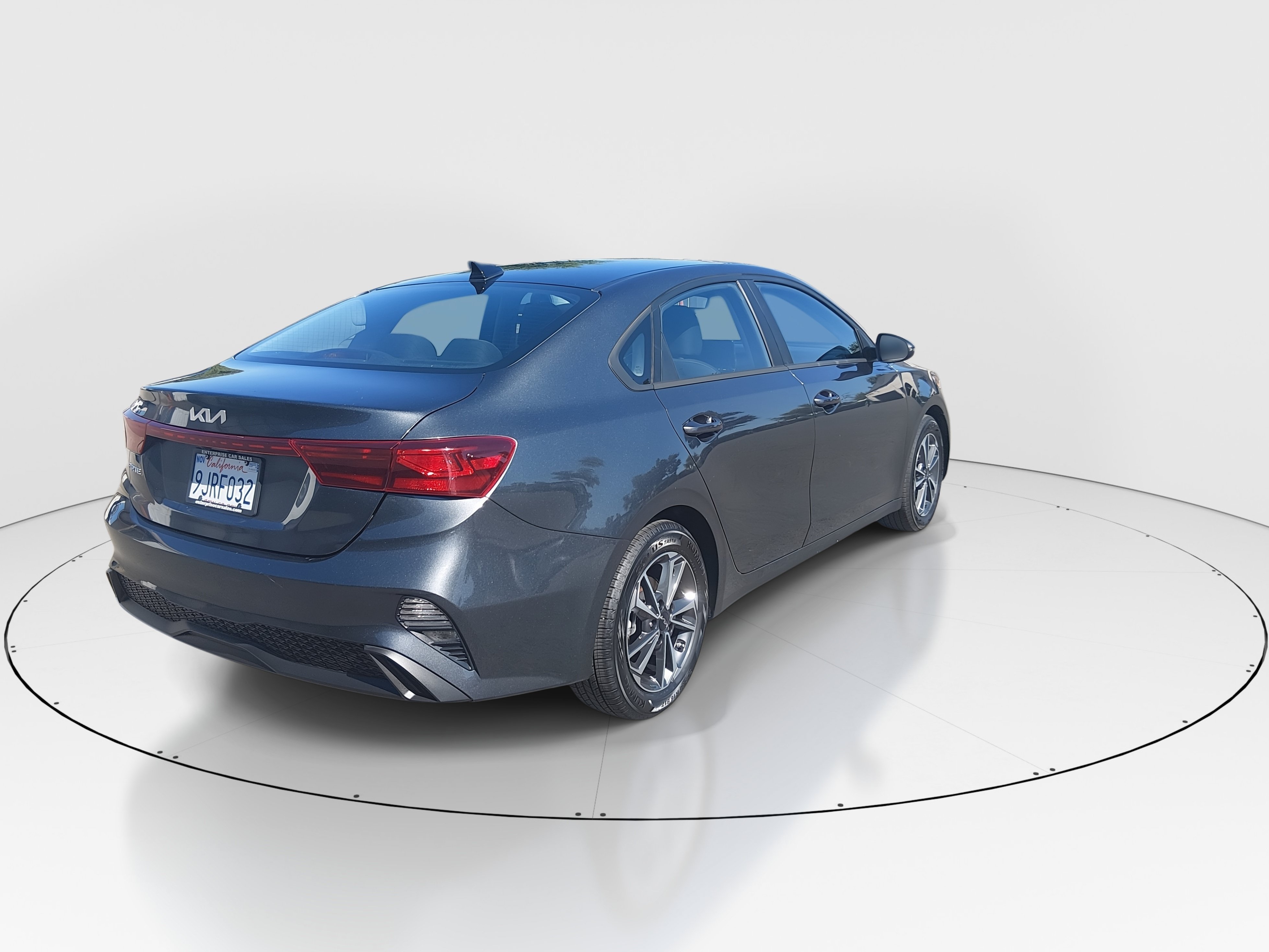 2024 Kia Forte LXS - Photo 7