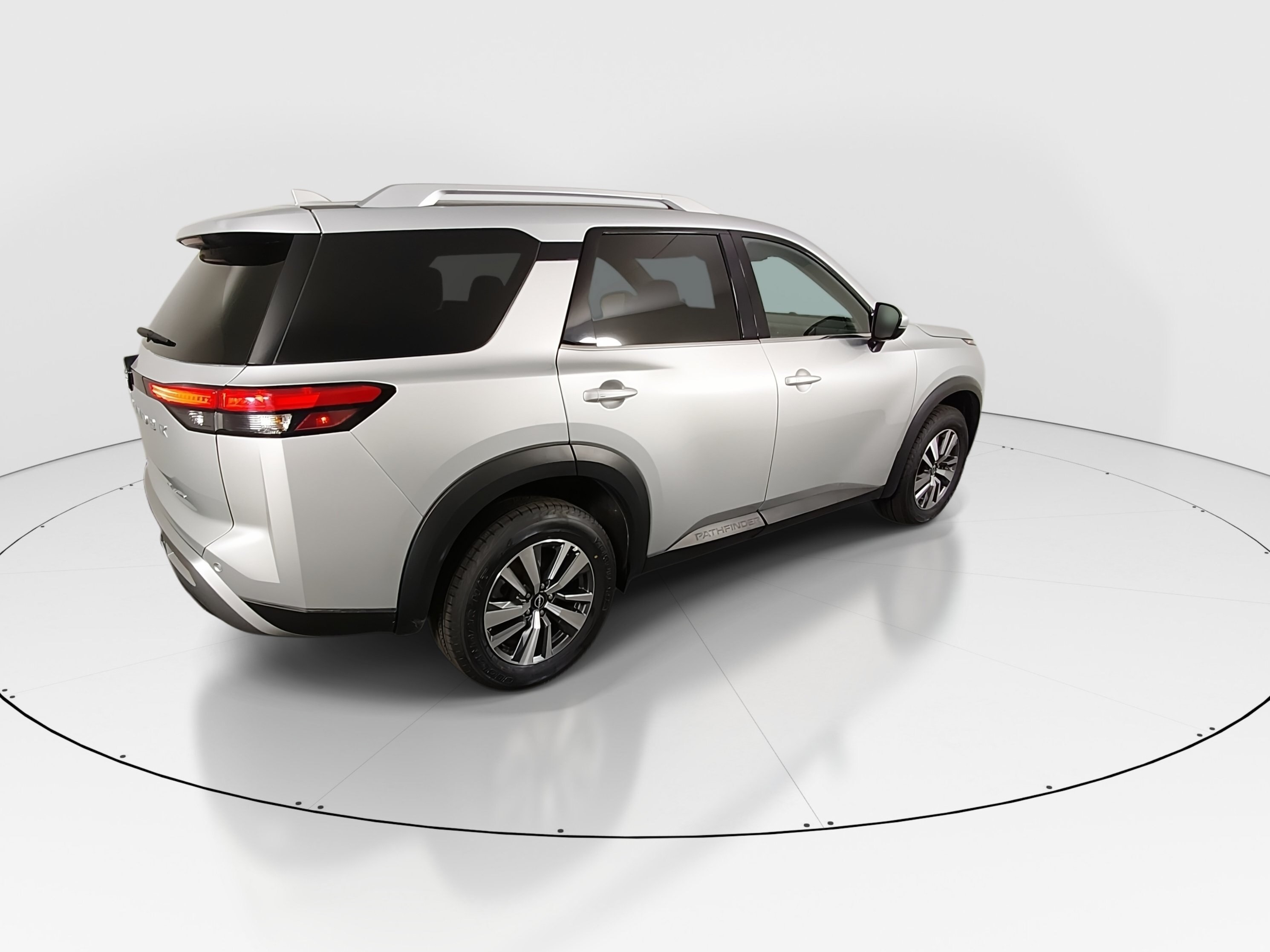 2025 Nissan Pathfinder SL - Photo 7