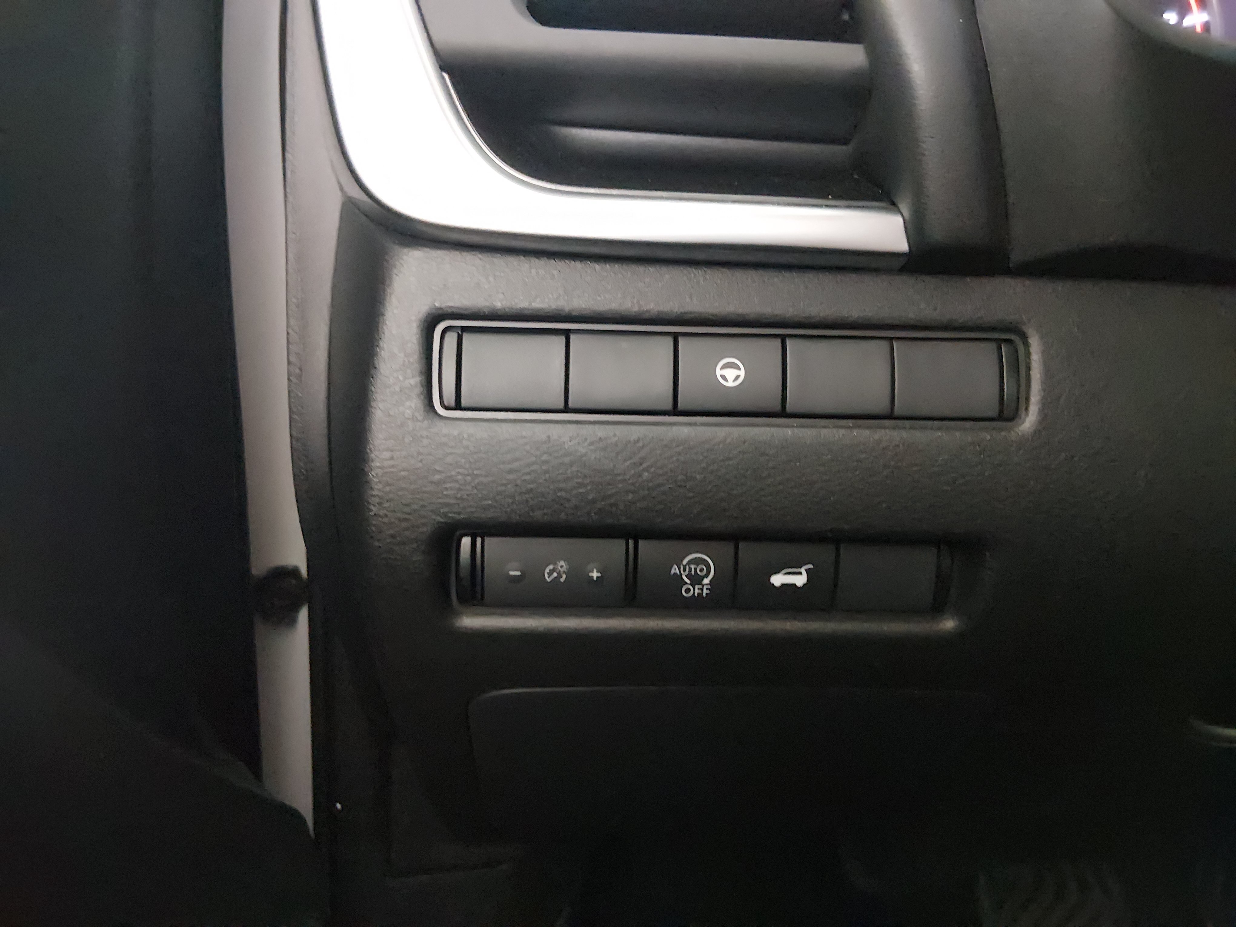 2024 Nissan Rogue SV - Photo 13