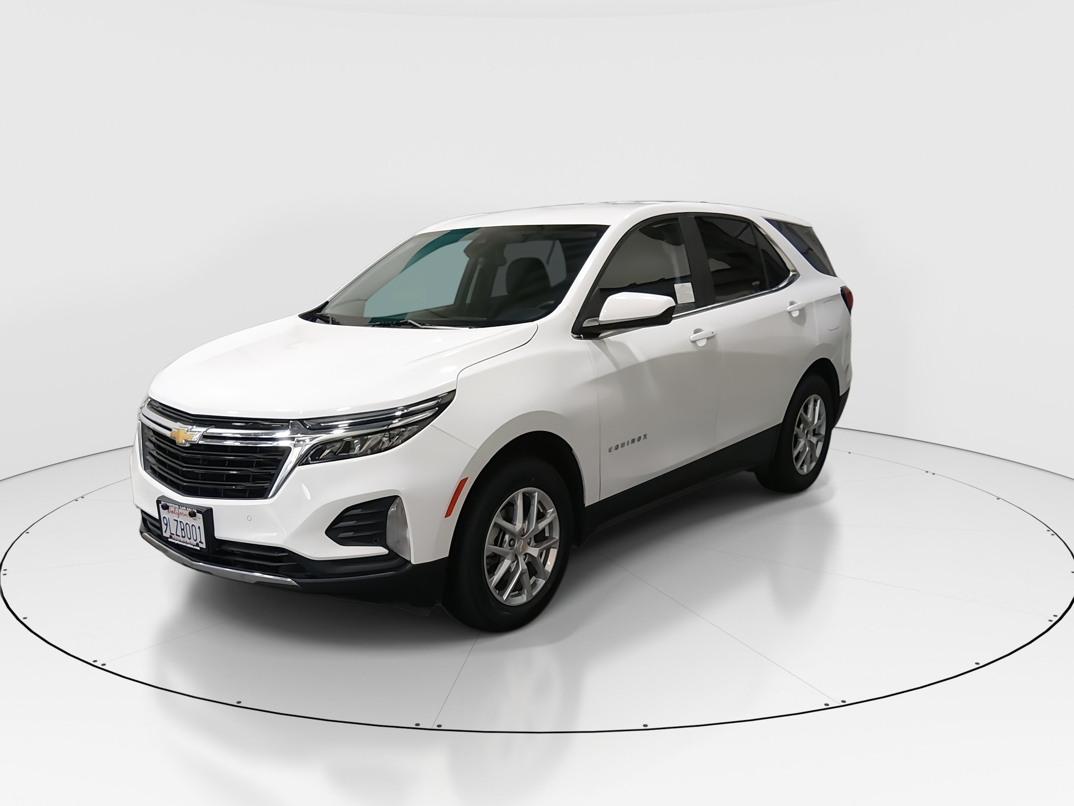 2024 Chevrolet Equinox LT - Photo 3