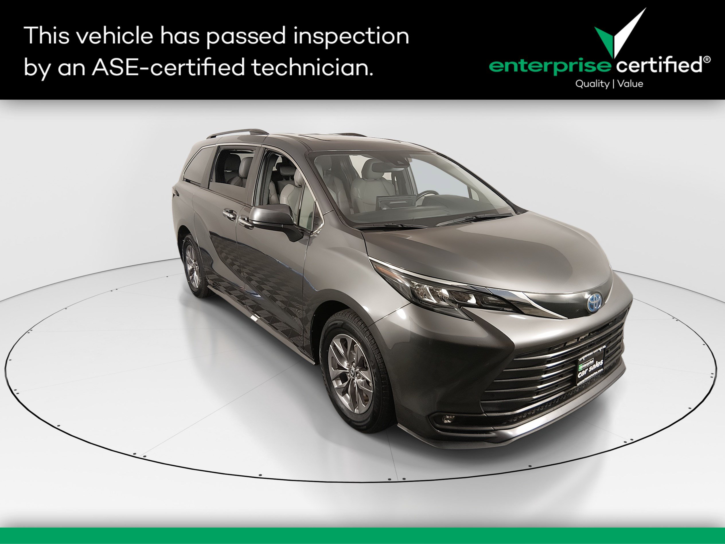2025 Toyota Sienna XLE