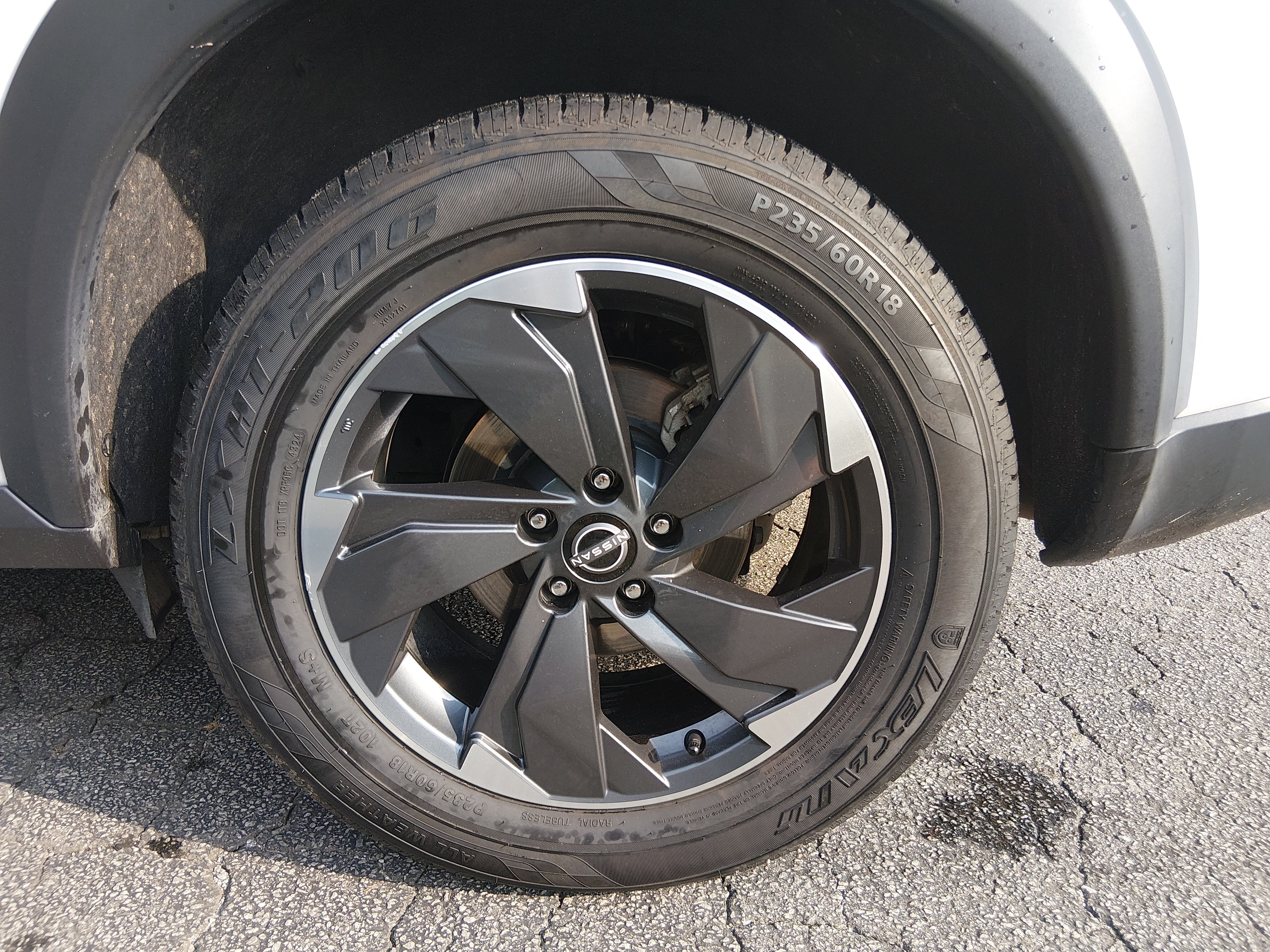 2024 Nissan Rogue SV - Photo 10