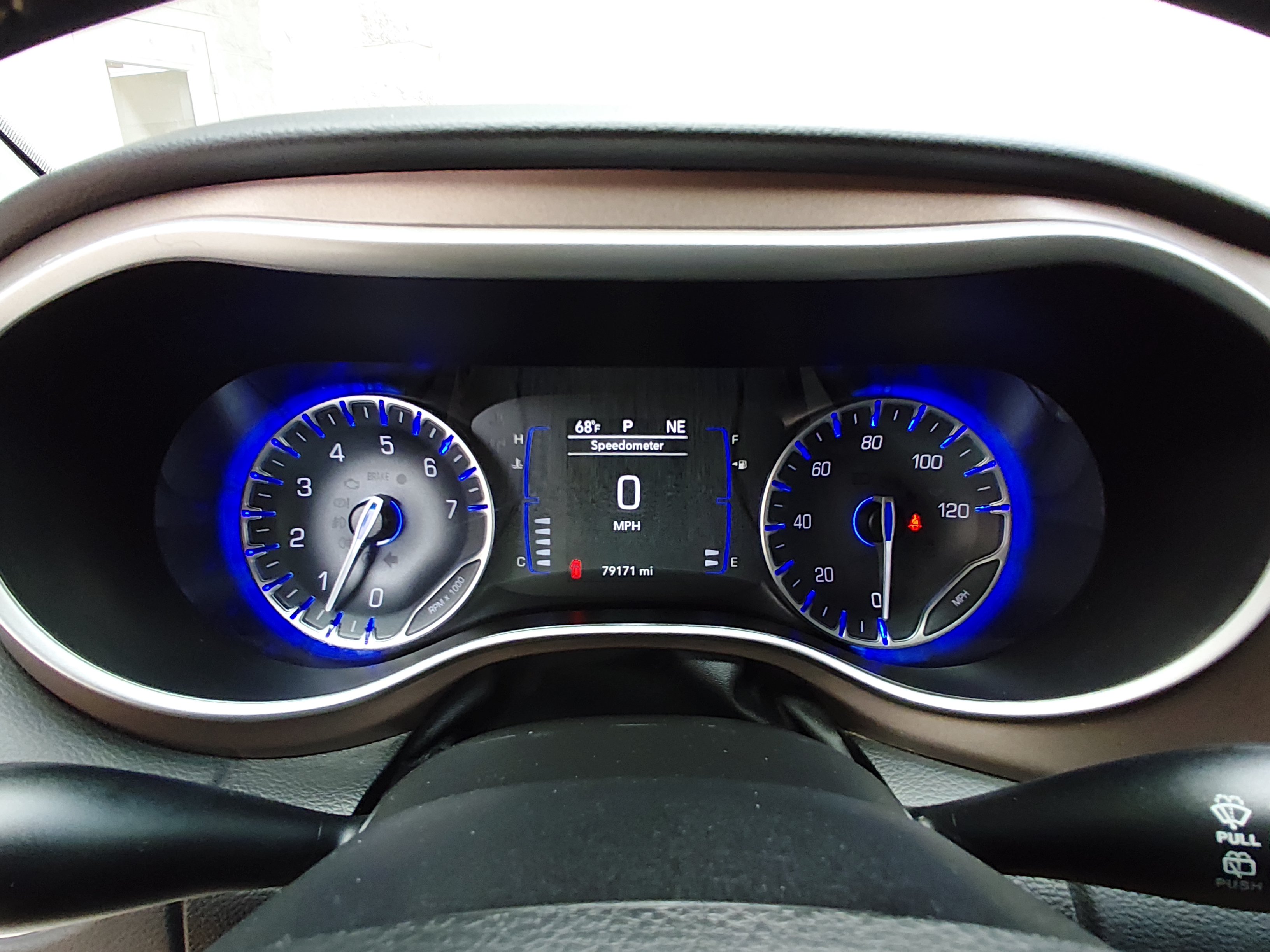 2024 Chrysler Voyager LX - Photo 16