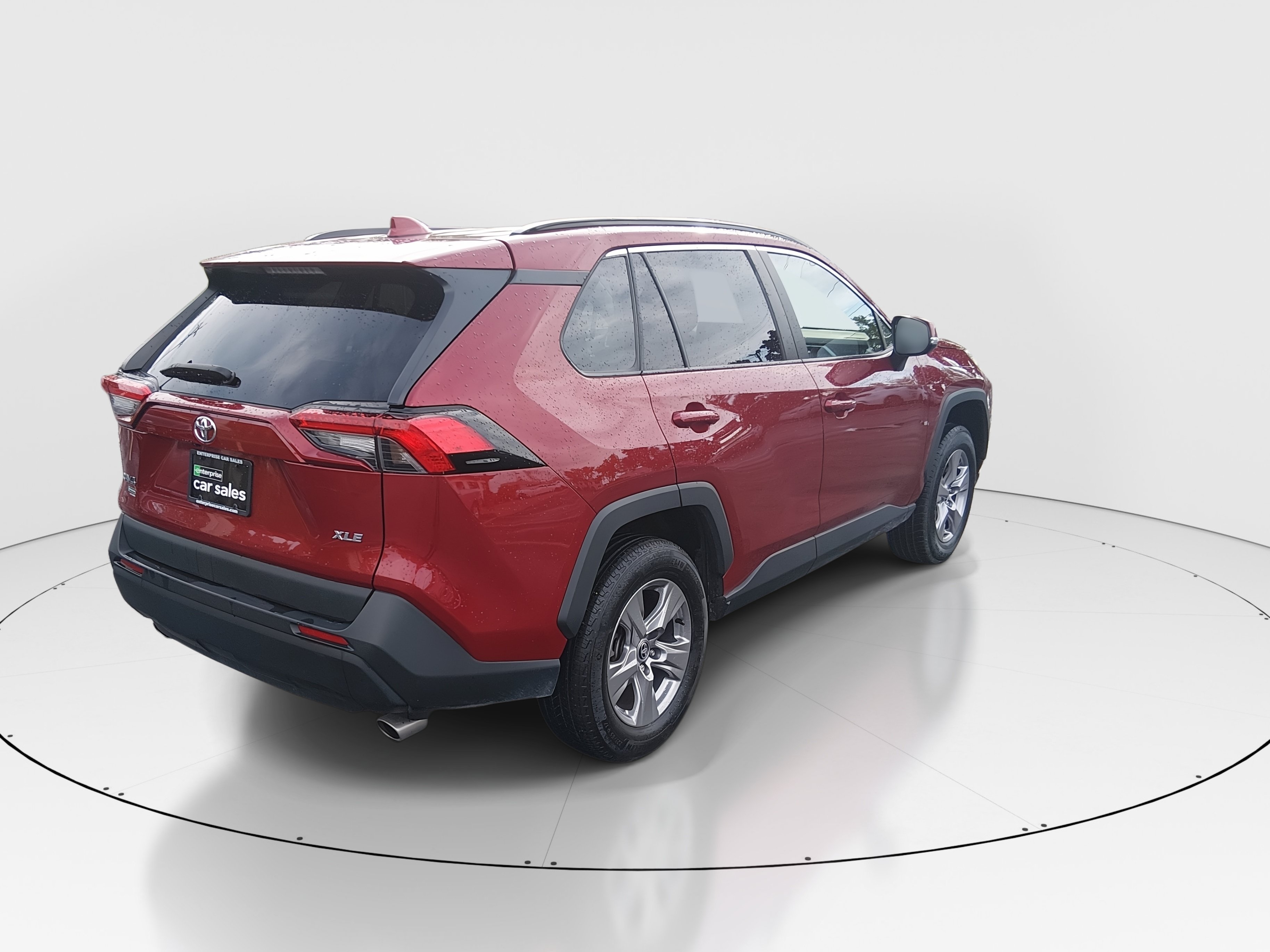 2023 Toyota RAV4 XLE - Photo 7