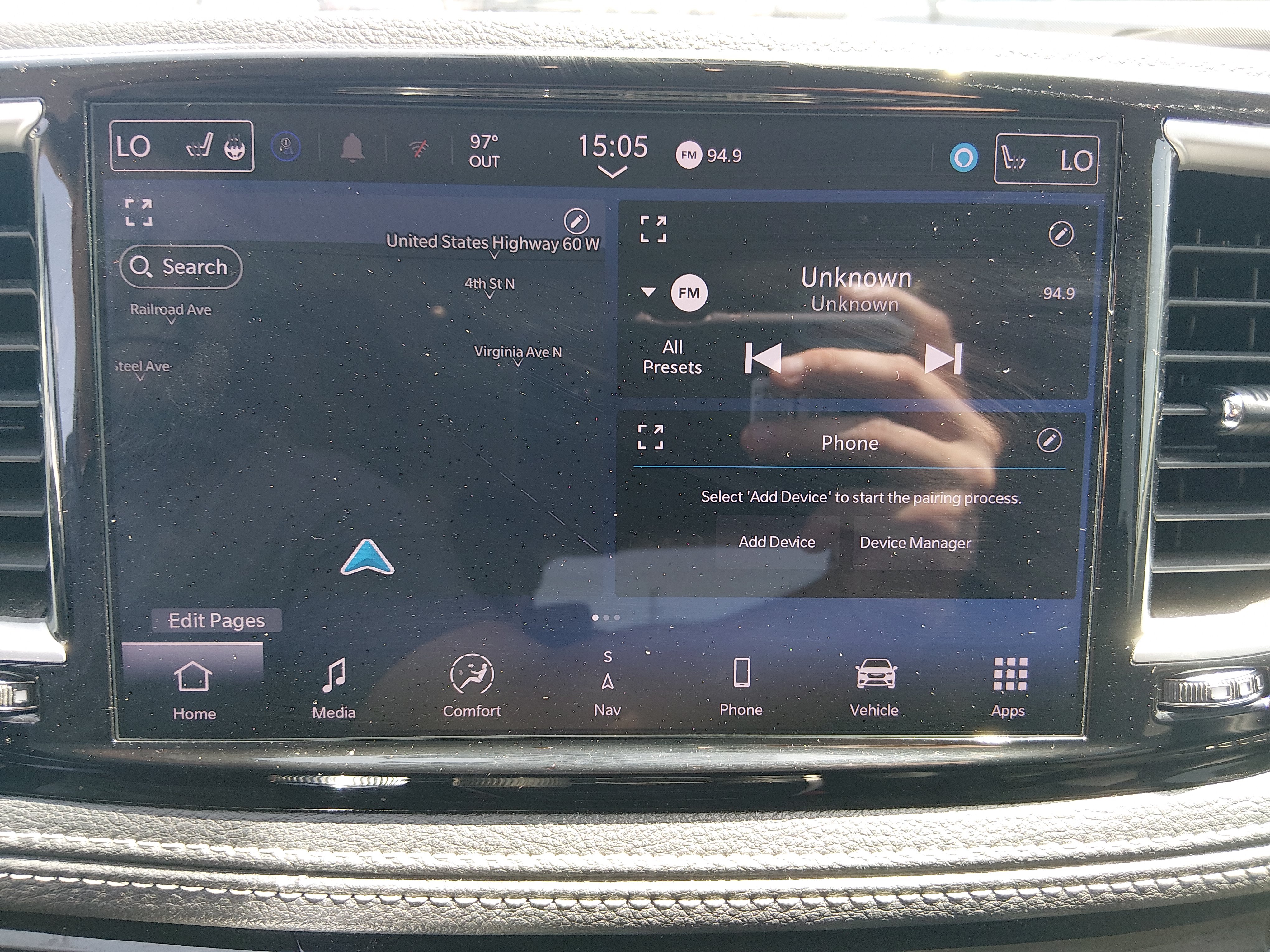 2024 Chrysler Pacifica PHEV Select - Photo 17