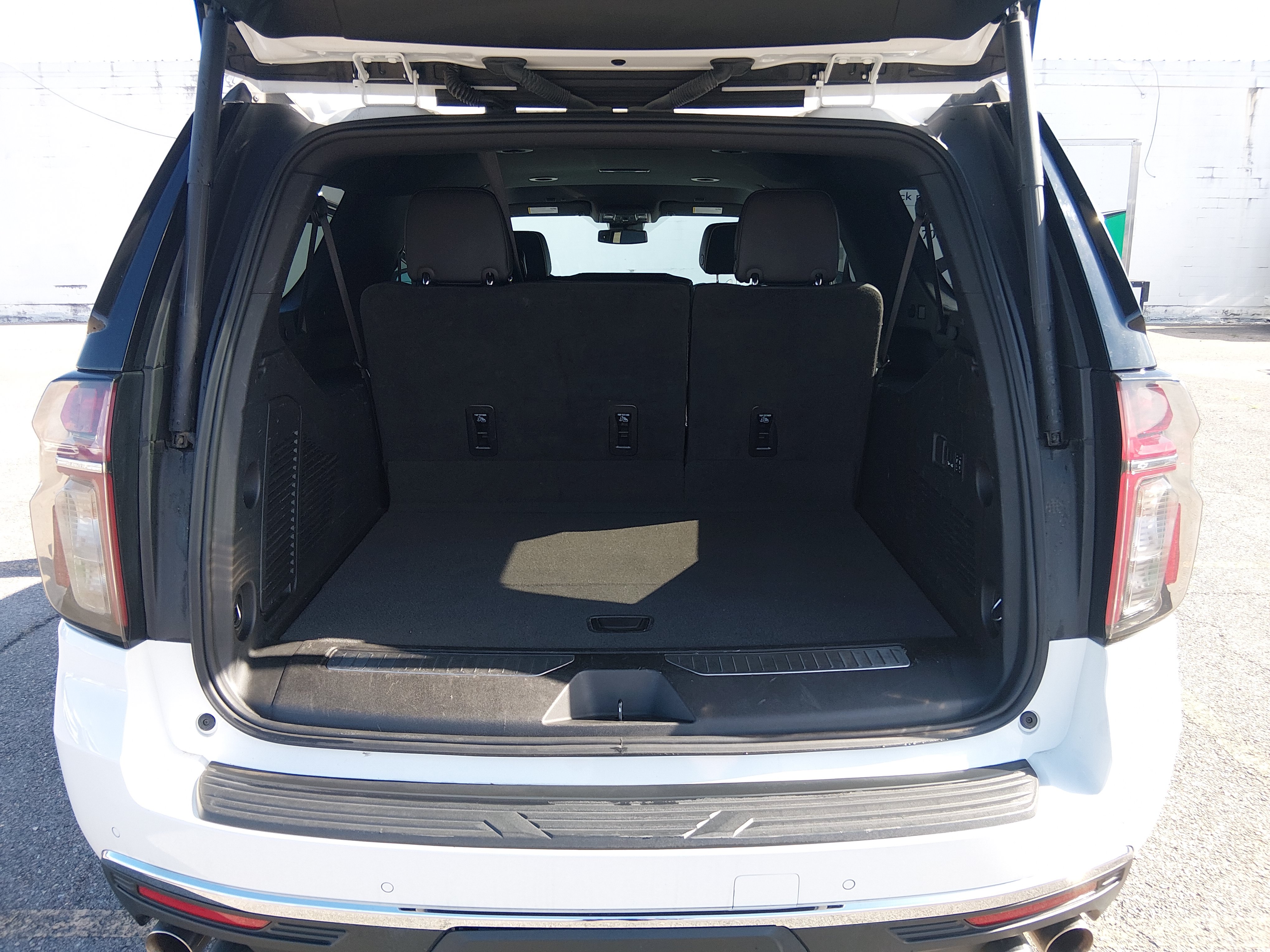 2024 Chevrolet Suburban Premier - Photo 11