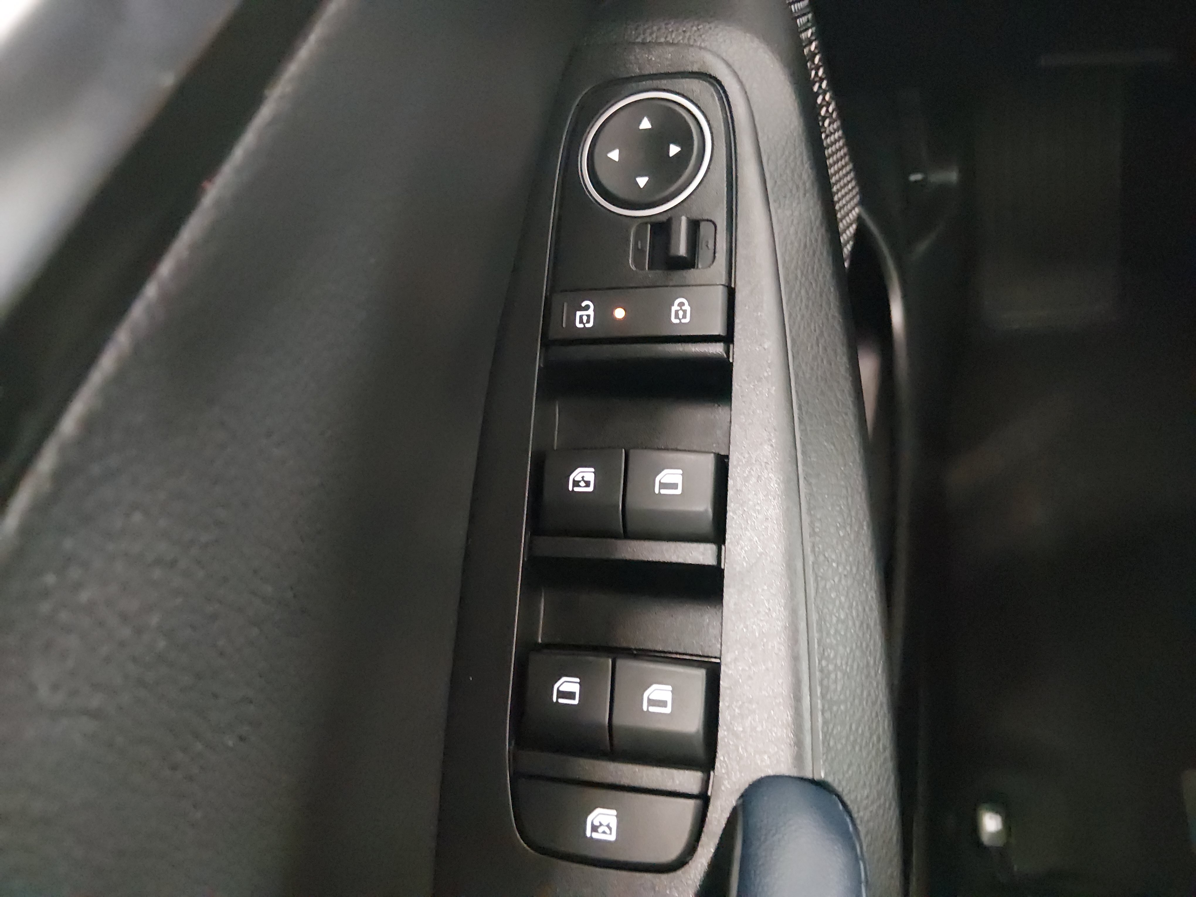 2025 Kia Seltos S - Photo 22