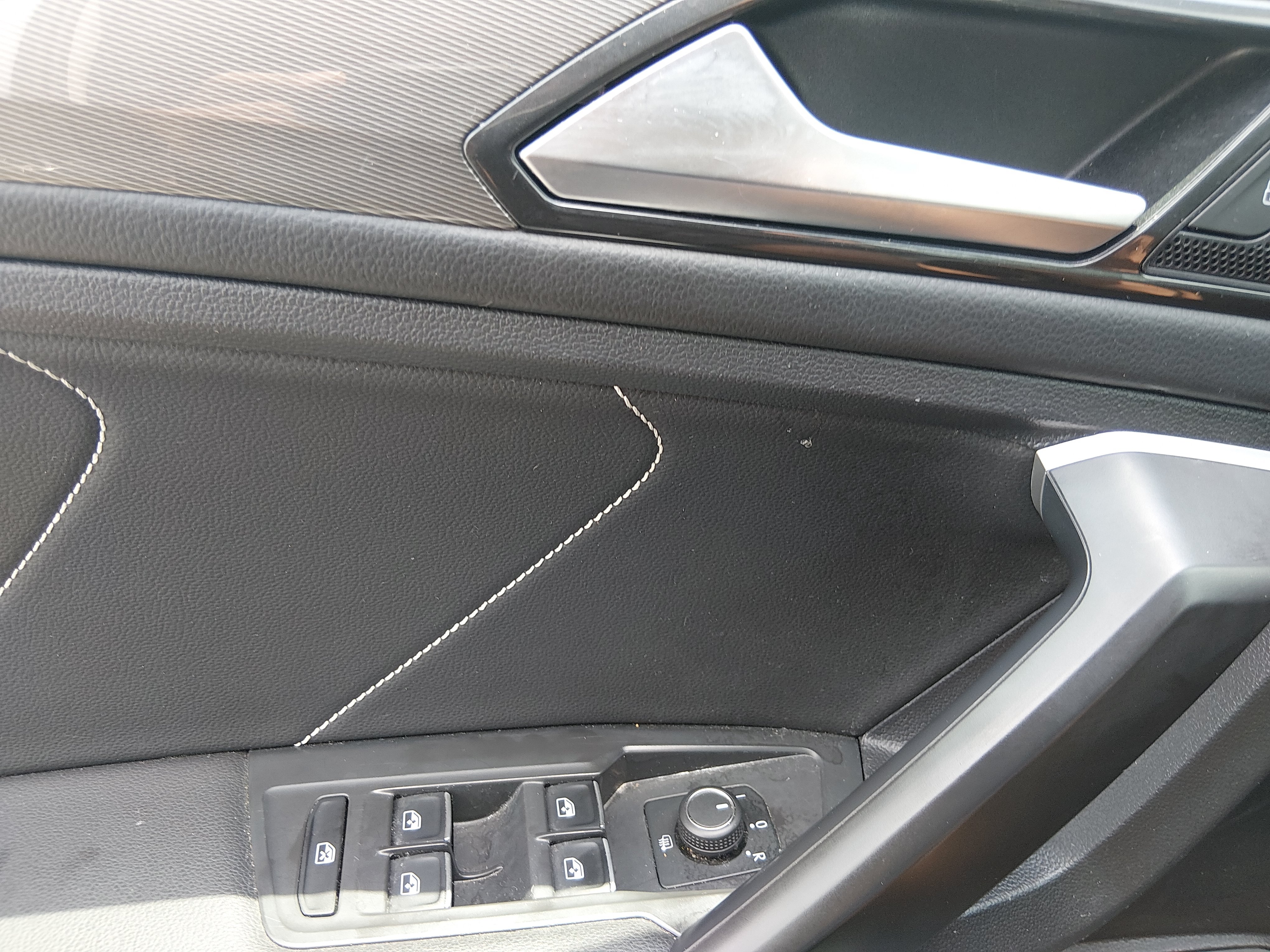 2024 Volkswagen Tiguan SE - Photo 23