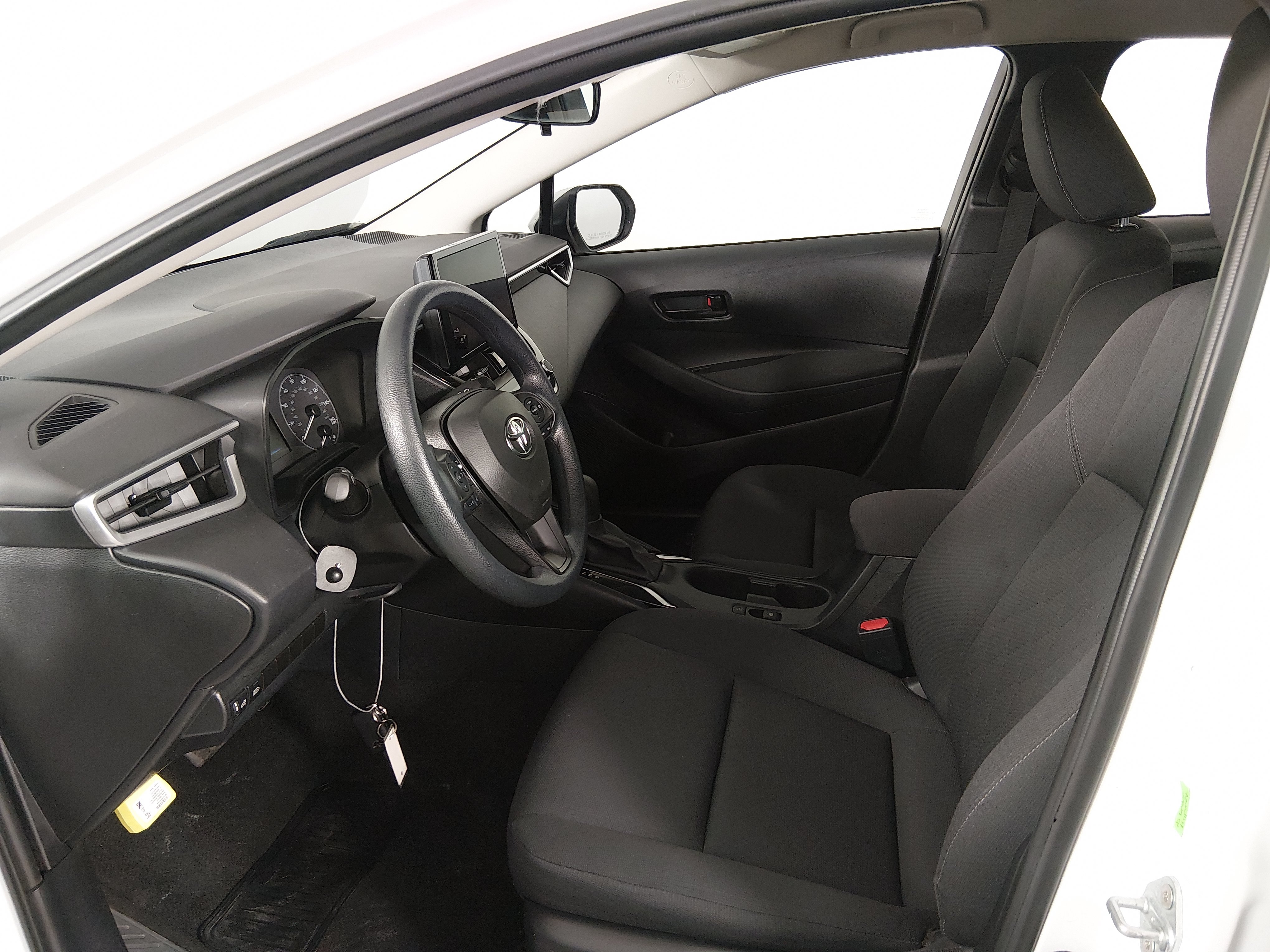 2024 Toyota Corolla LE - Photo 17