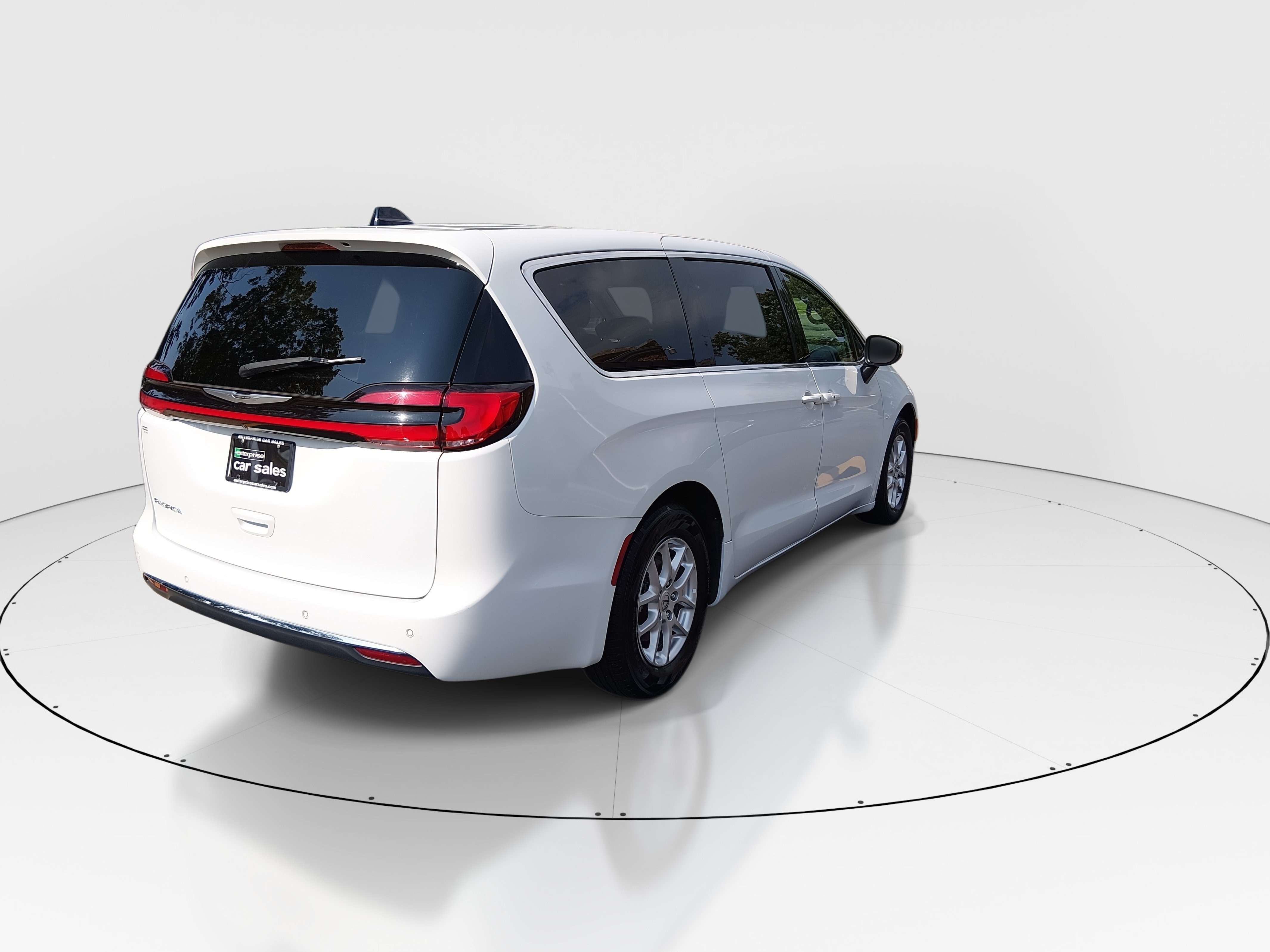 2023 Chrysler Pacifica Touring L - Photo 7