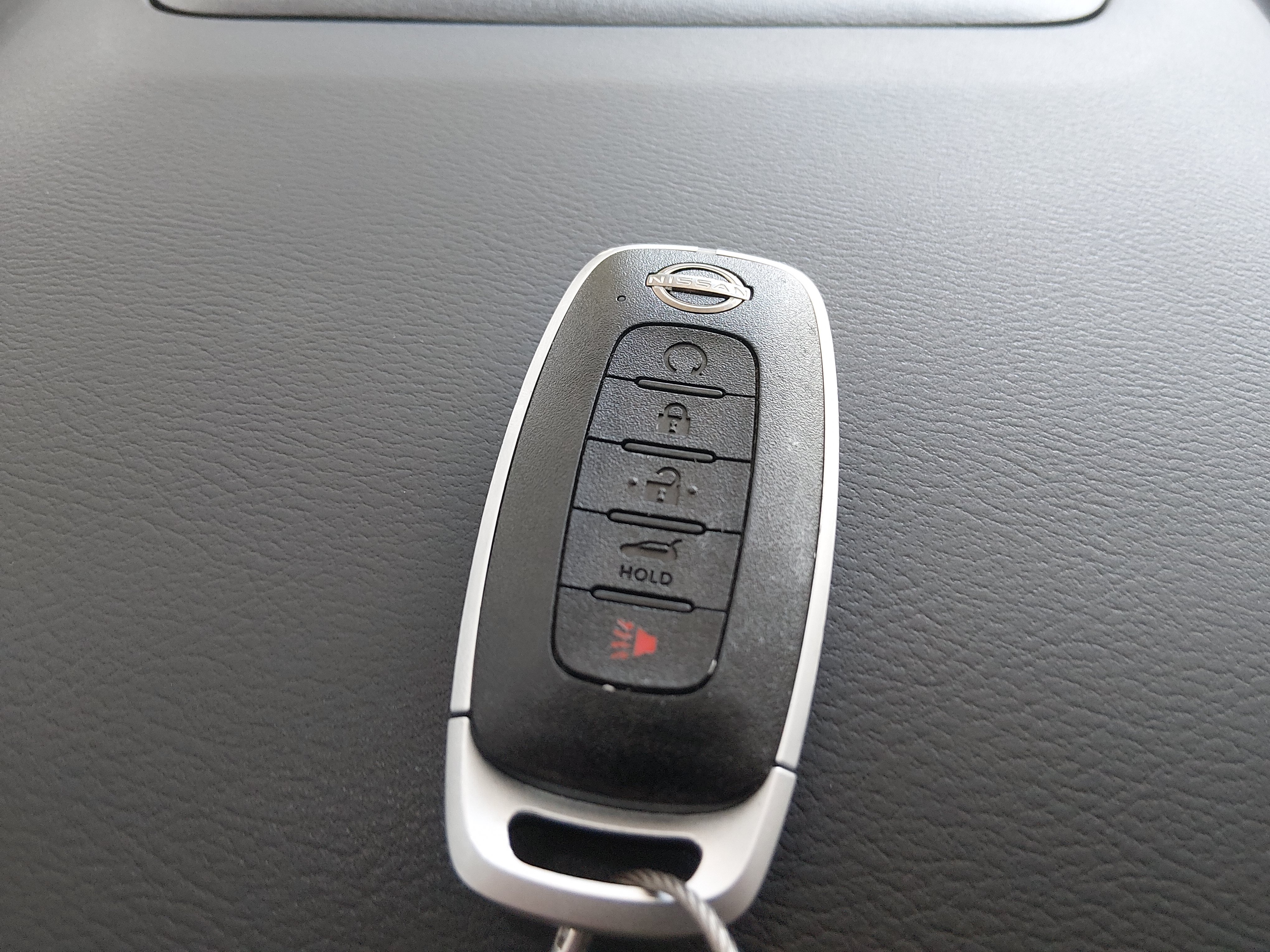 2025 Nissan Rogue SV - Photo 15