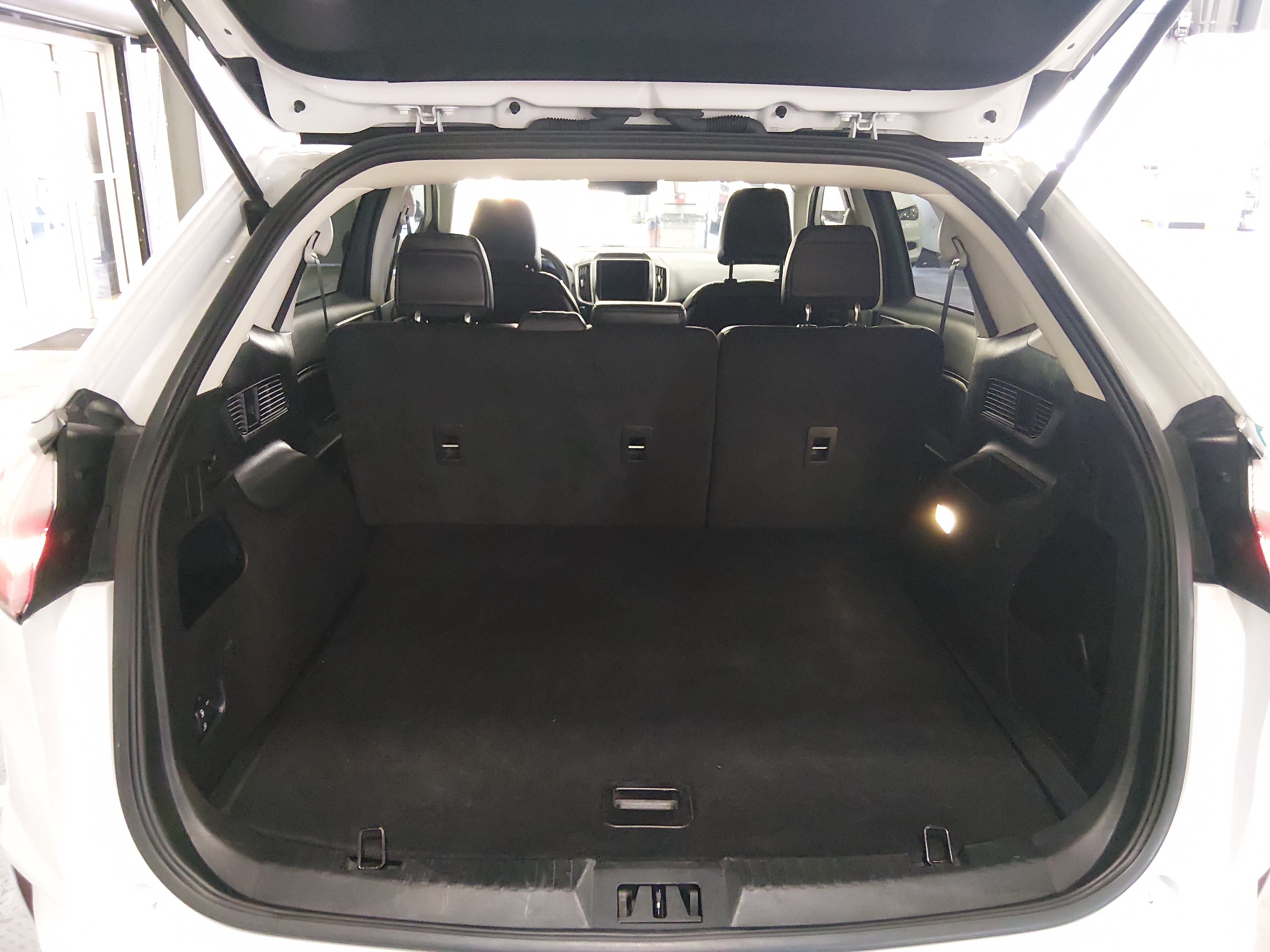 2024 Ford Edge SEL - Photo 11