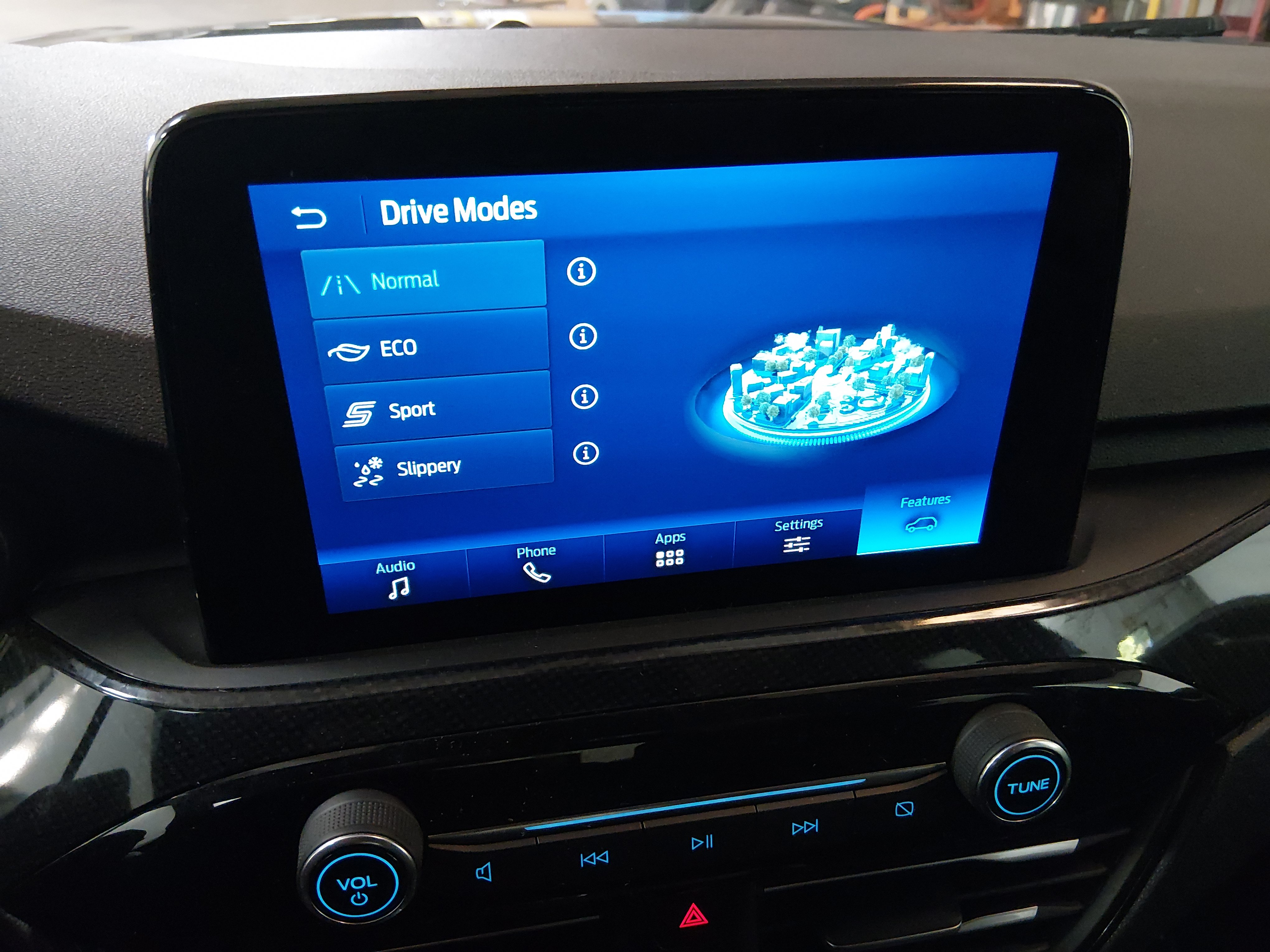 2025 Ford Escape ST-Line - Photo 17