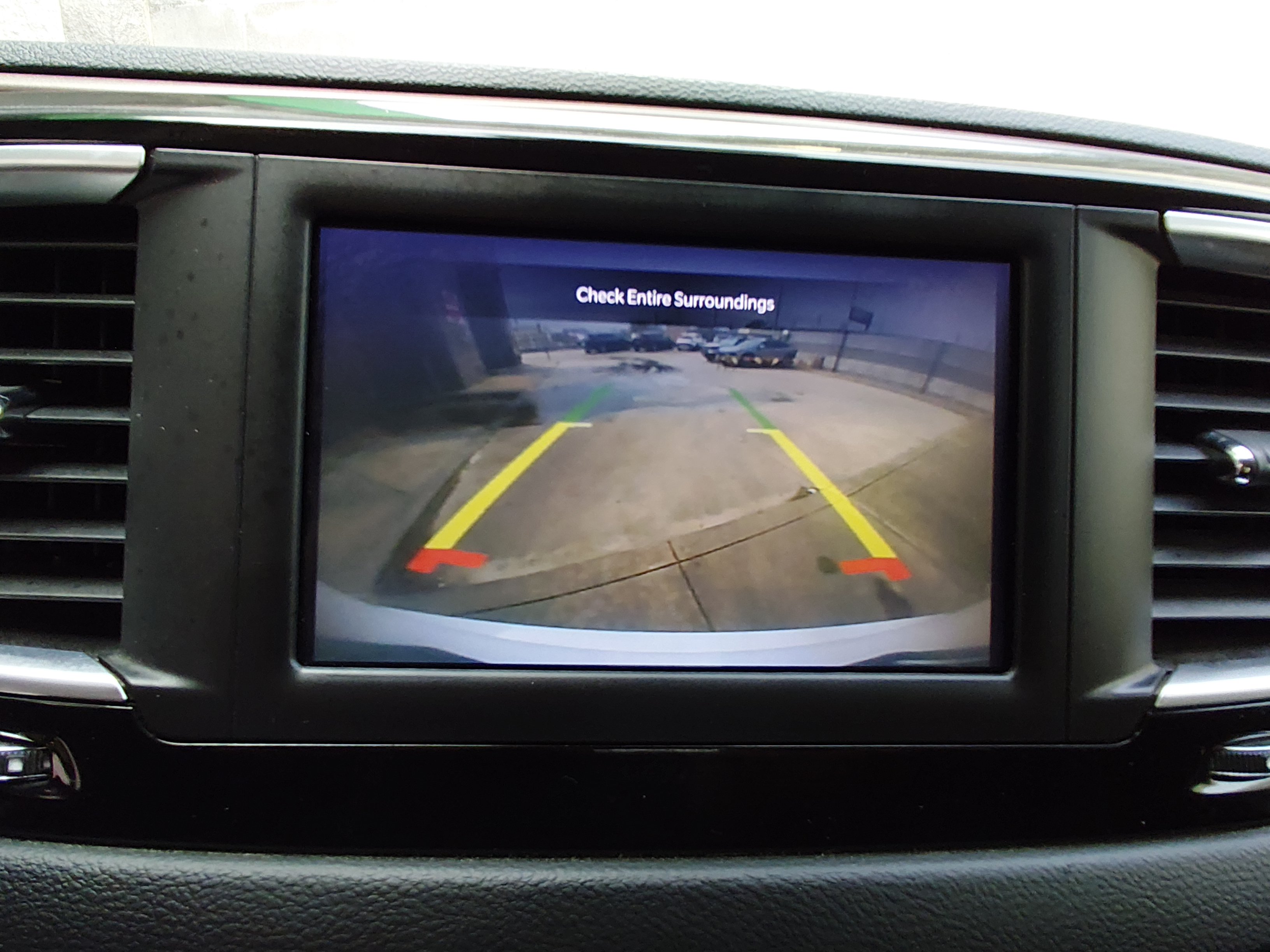 2024 Chrysler Voyager LX - Photo 18