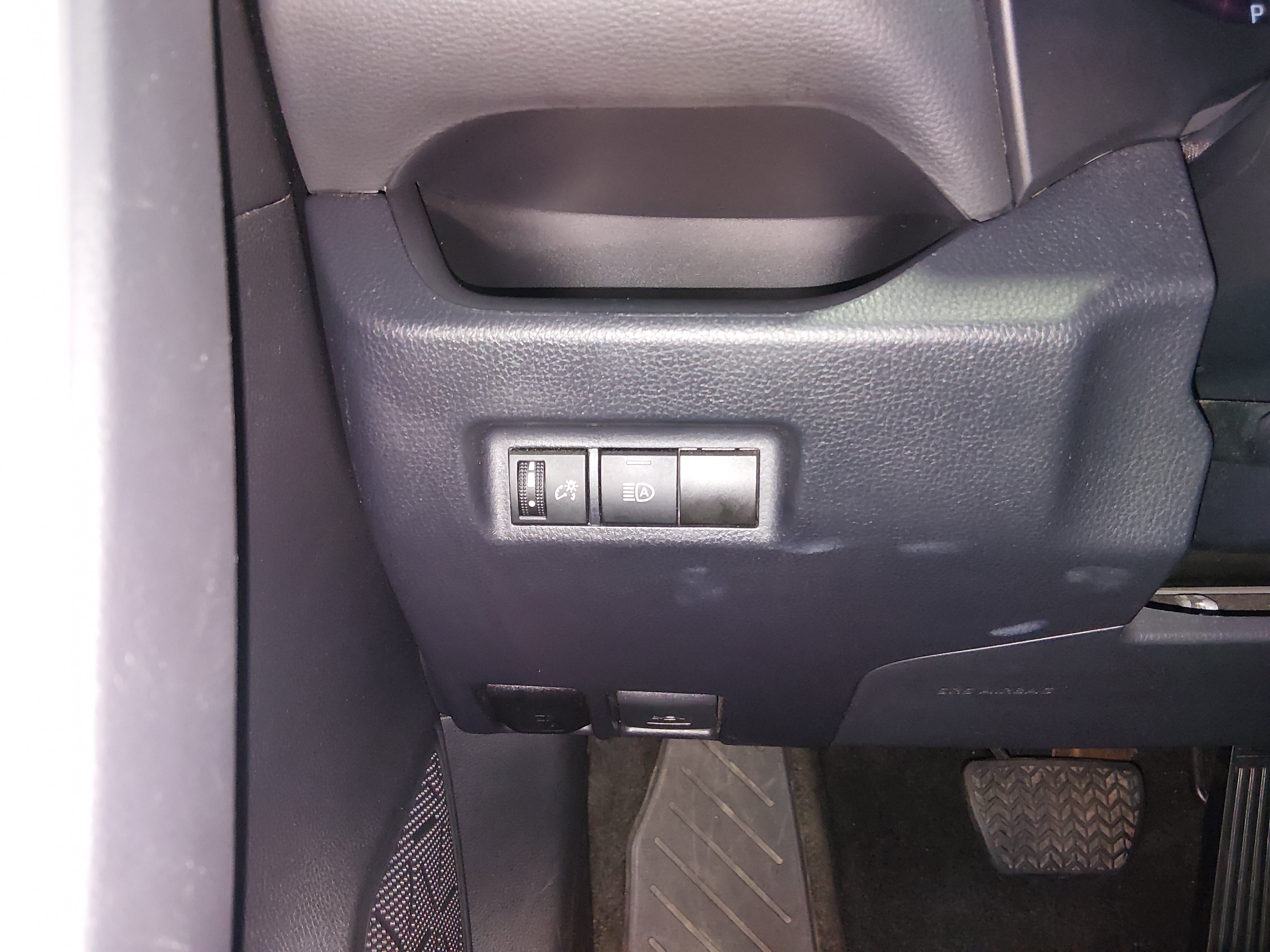 2024 Toyota RAV4 XLE - Photo 13
