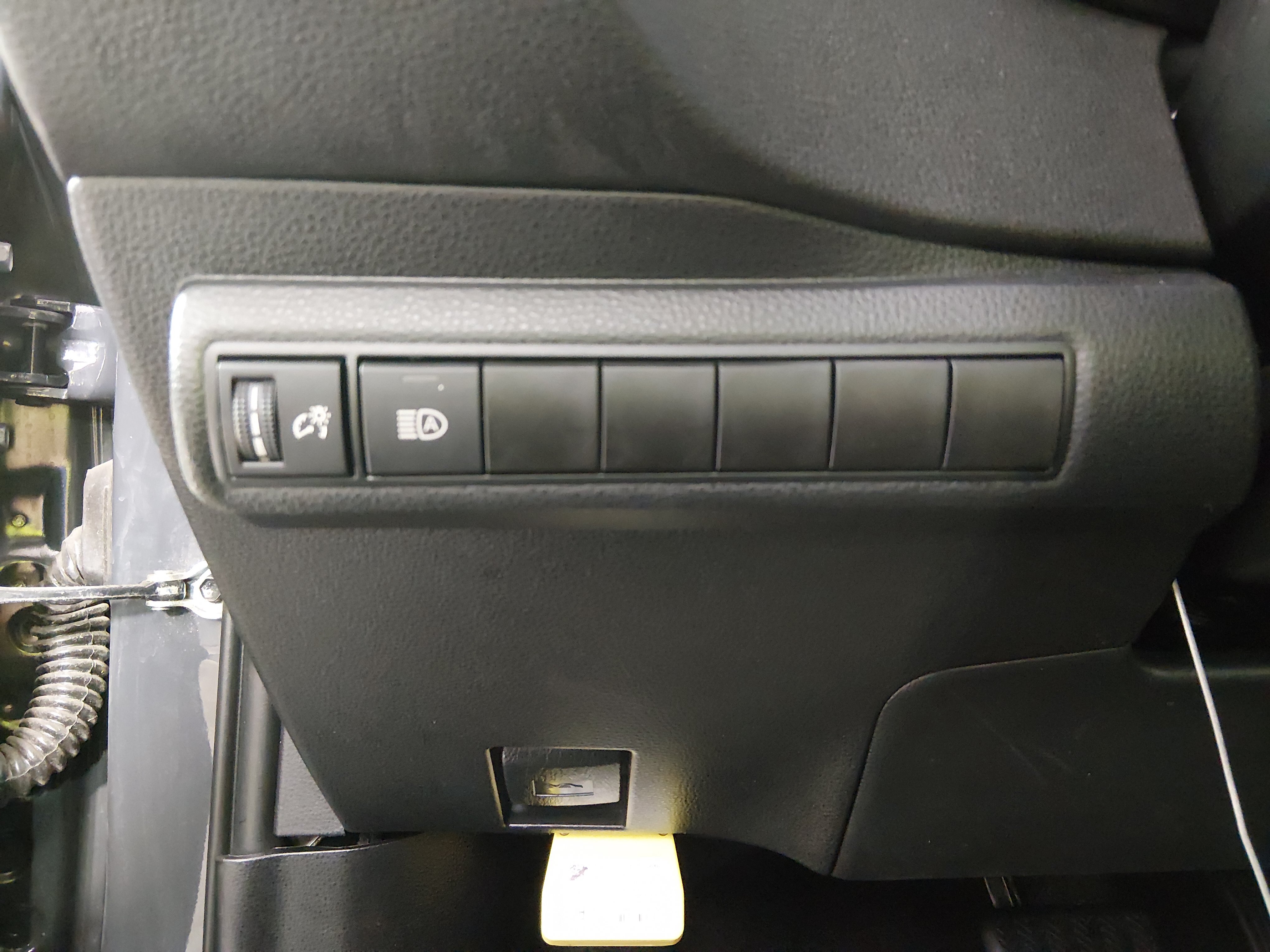 2024 Toyota Corolla LE - Photo 13