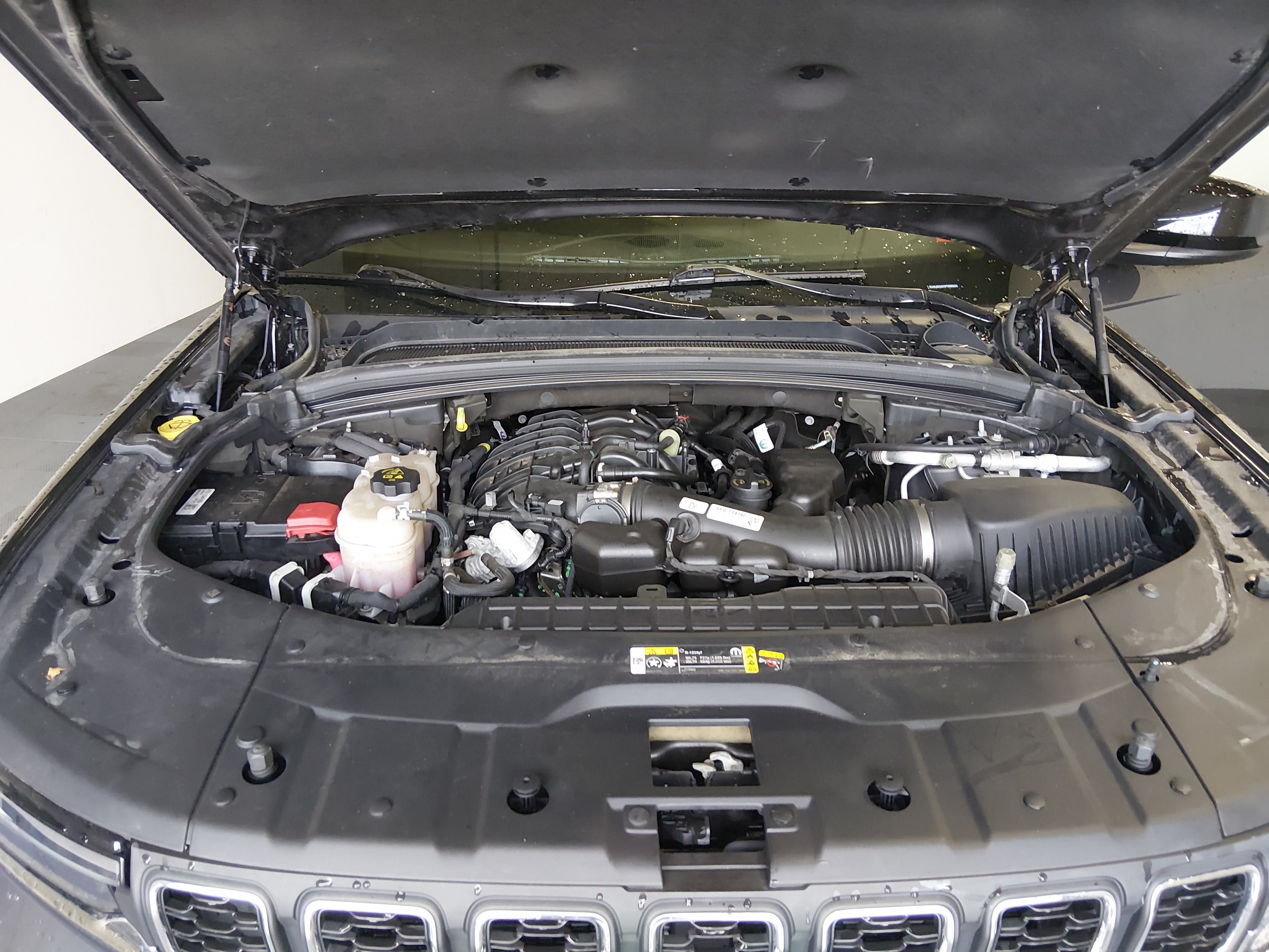 2023 Jeep Grand Cherokee Laredo - Photo 9