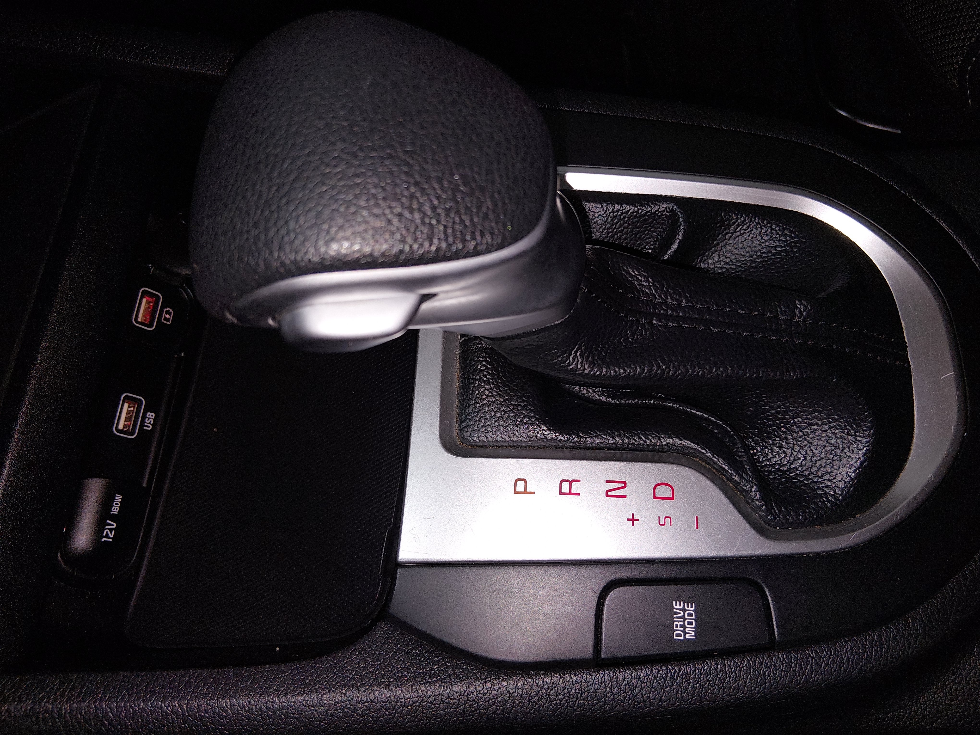 2024 Kia Forte LXS - Photo 13