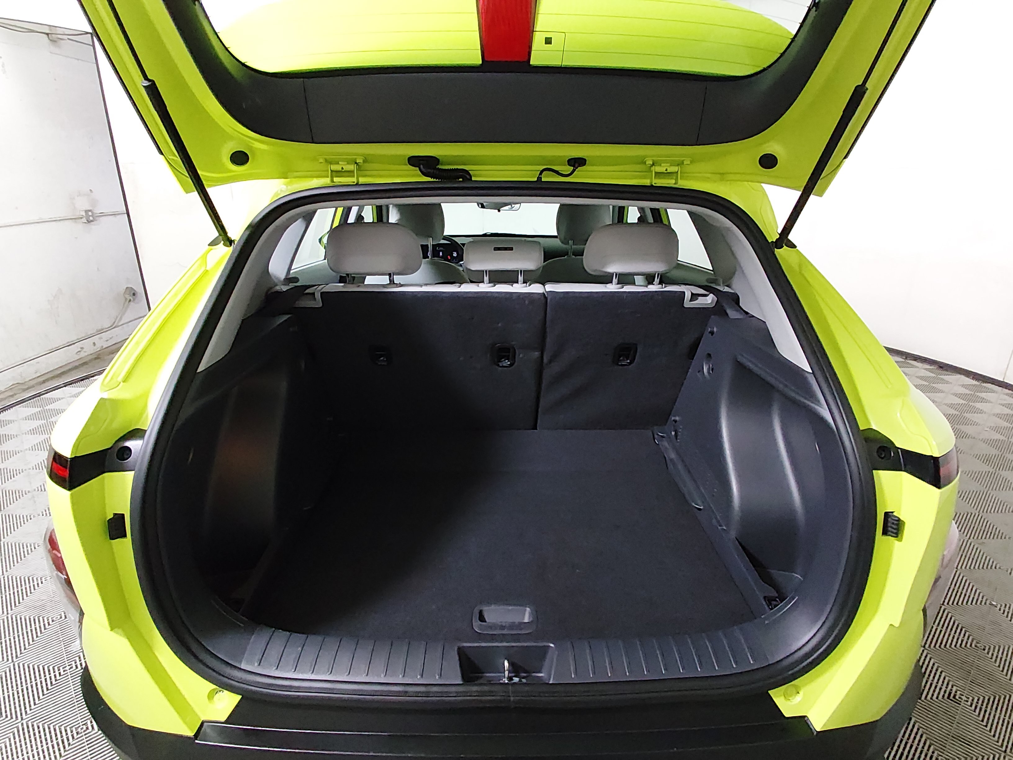 2024 Hyundai Kona SE - Photo 11