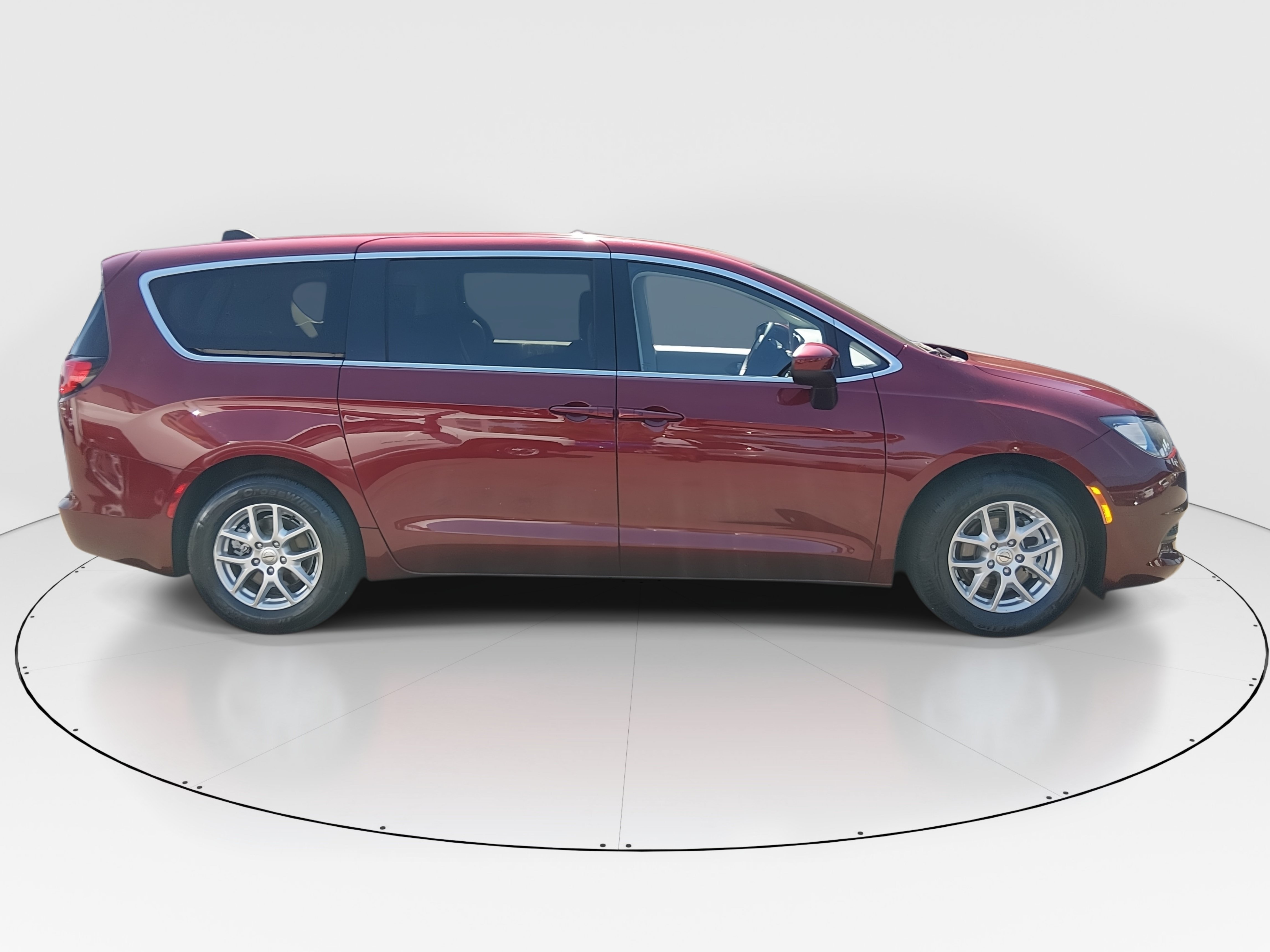 2023 Chrysler Voyager LX - Photo 8