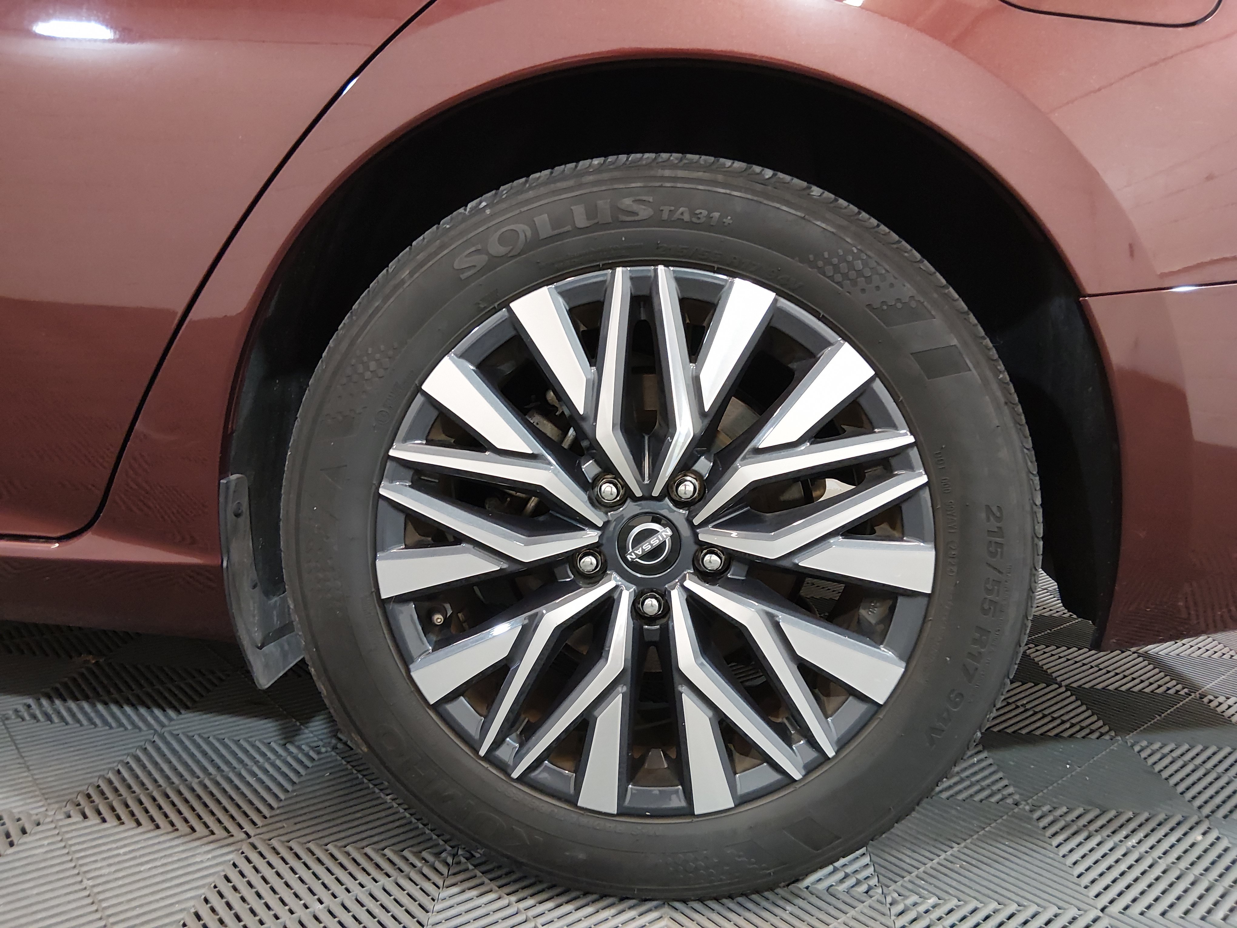 2025 Nissan Altima SV - Photo 10