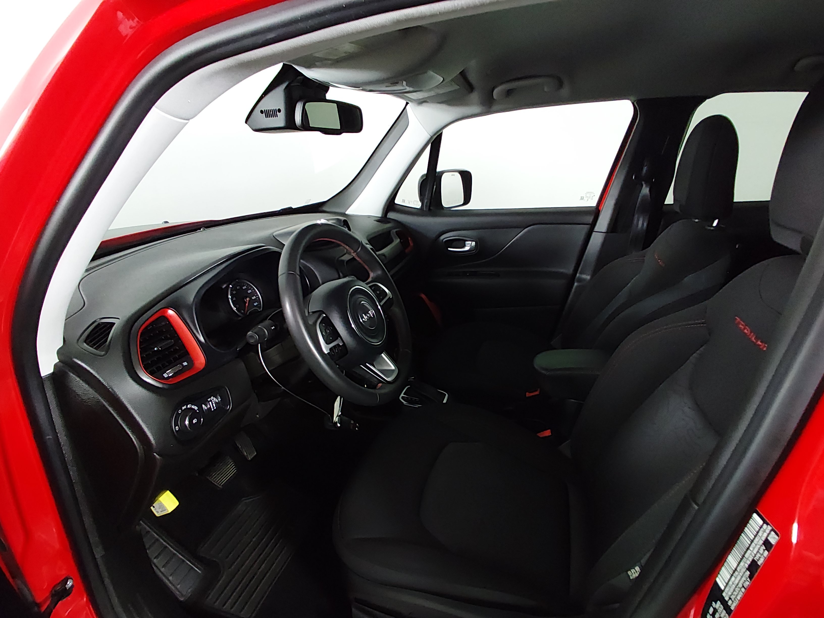 2023 Jeep Renegade Trailhawk - Photo 19