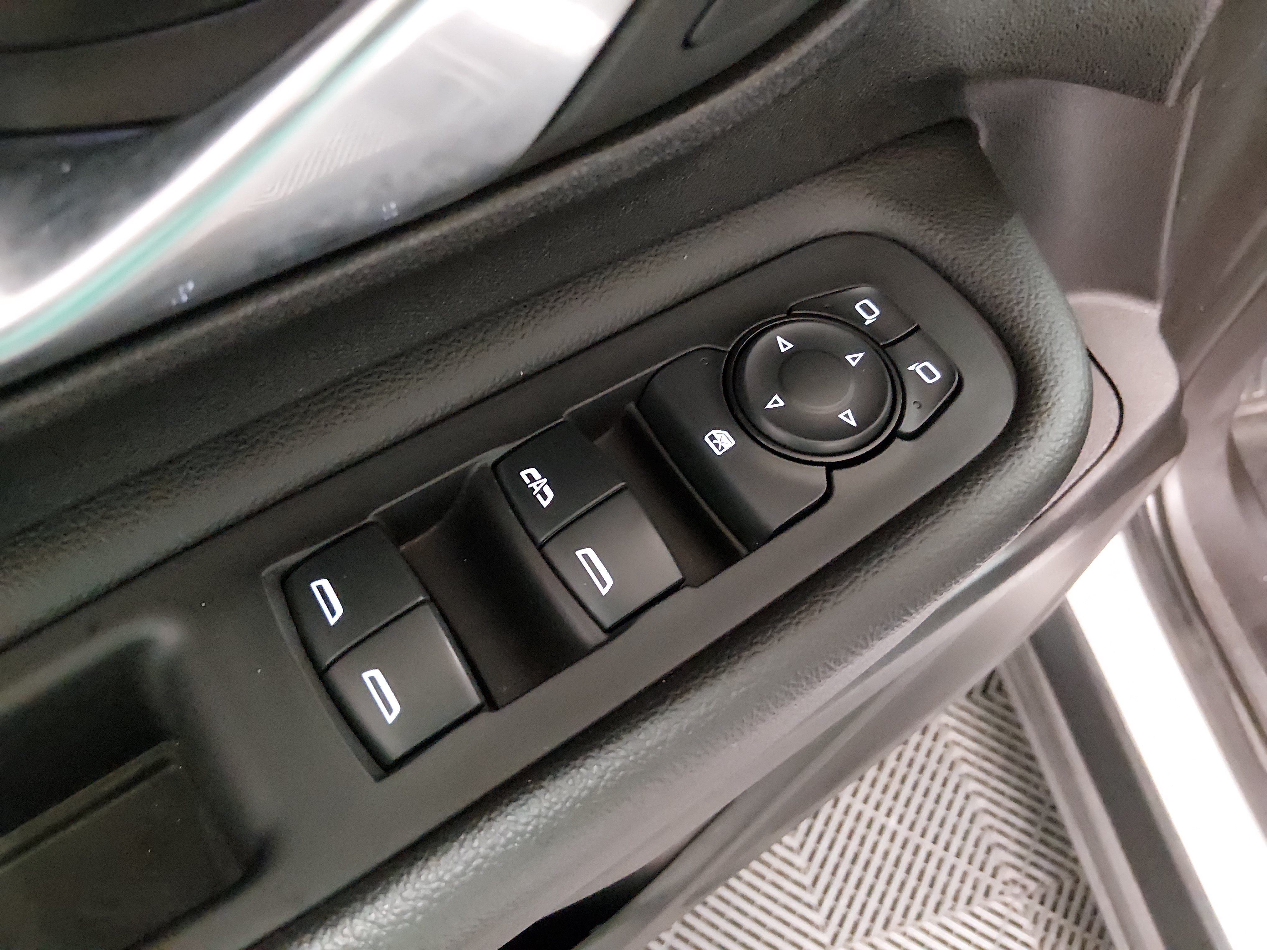 2024 GMC Terrain SLE - Photo 21