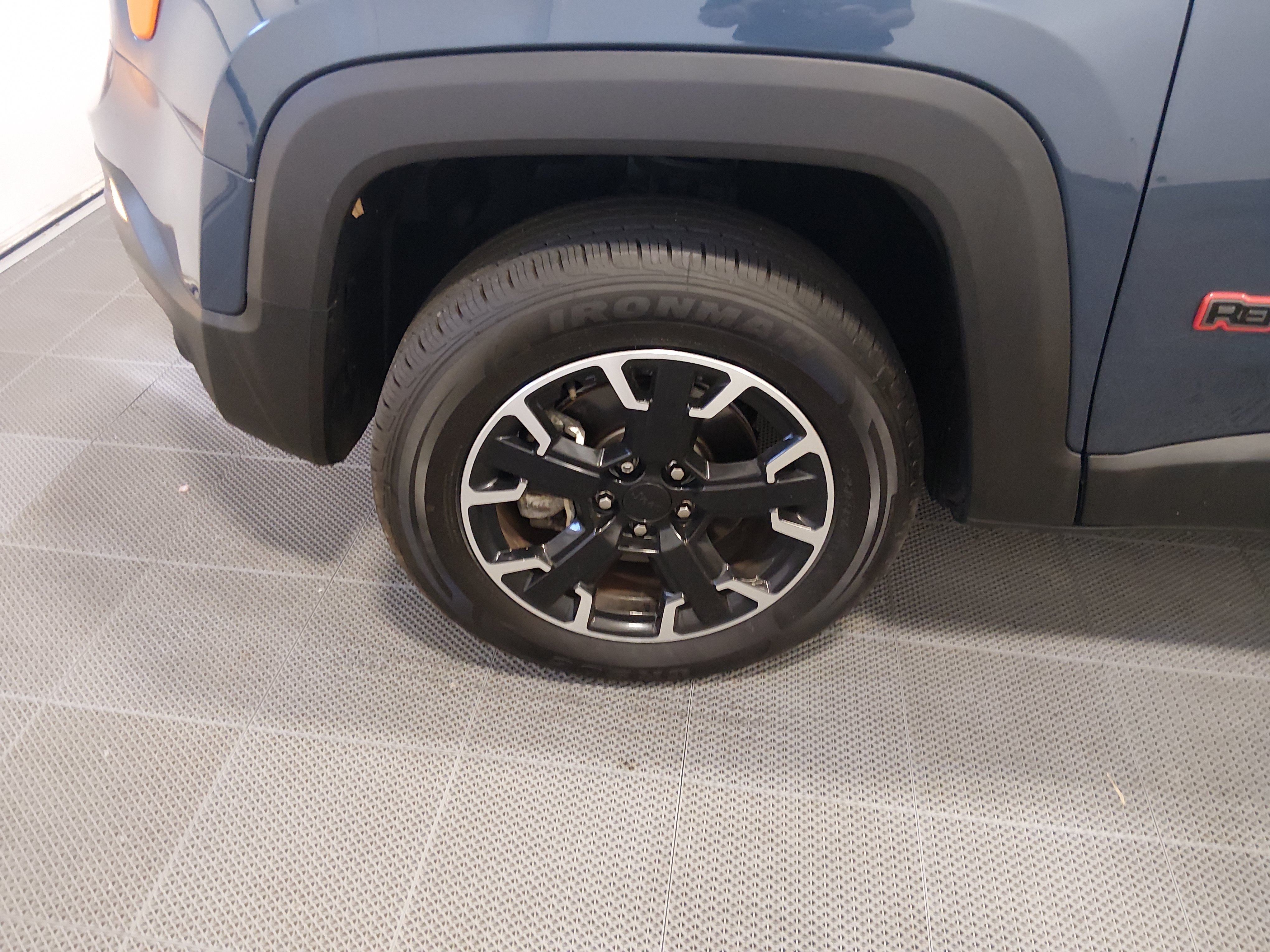 2023 Jeep Renegade Trailhawk - Photo 10