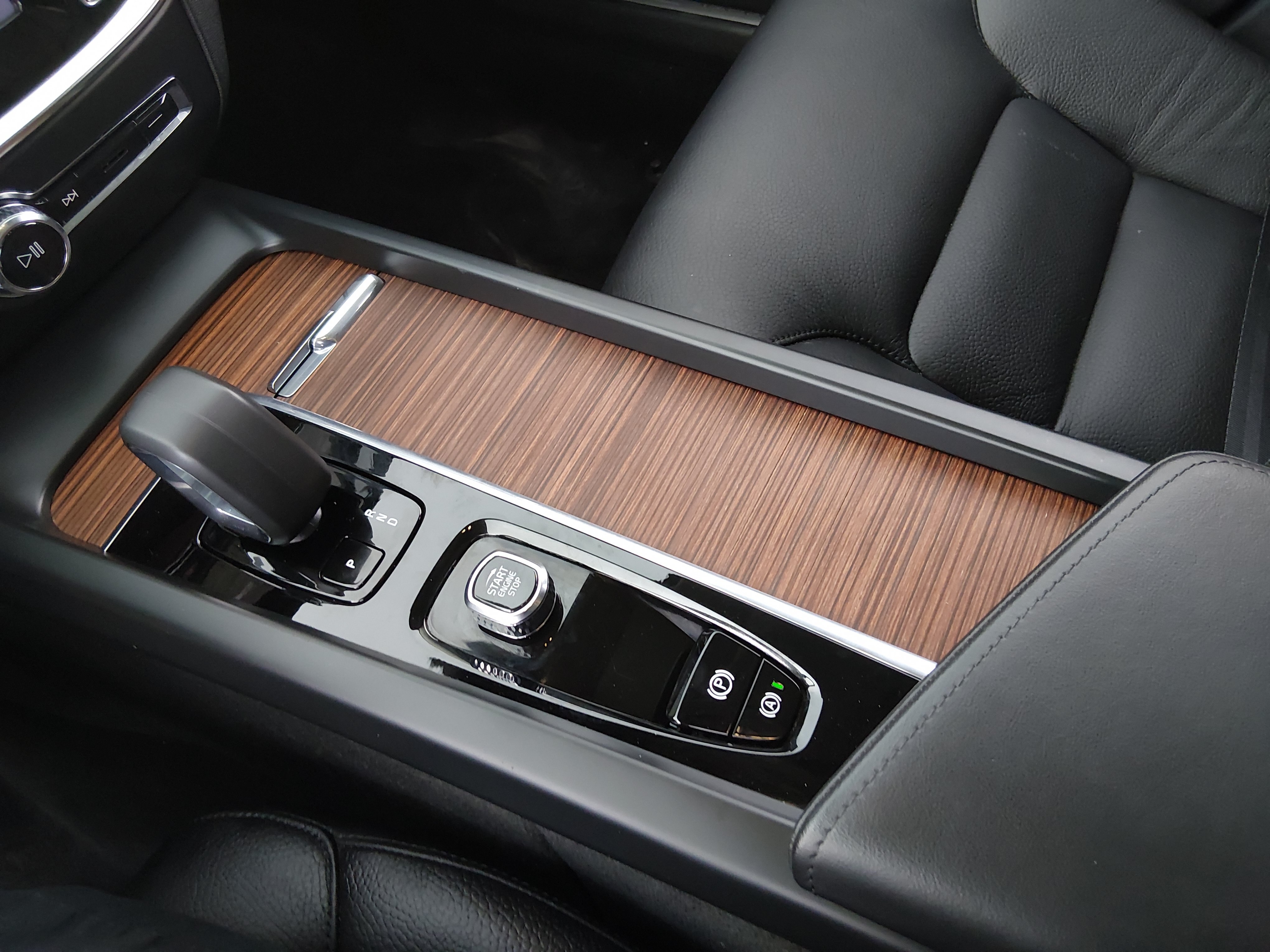 2025 Volvo V60 Cross Country Plus - Photo 20