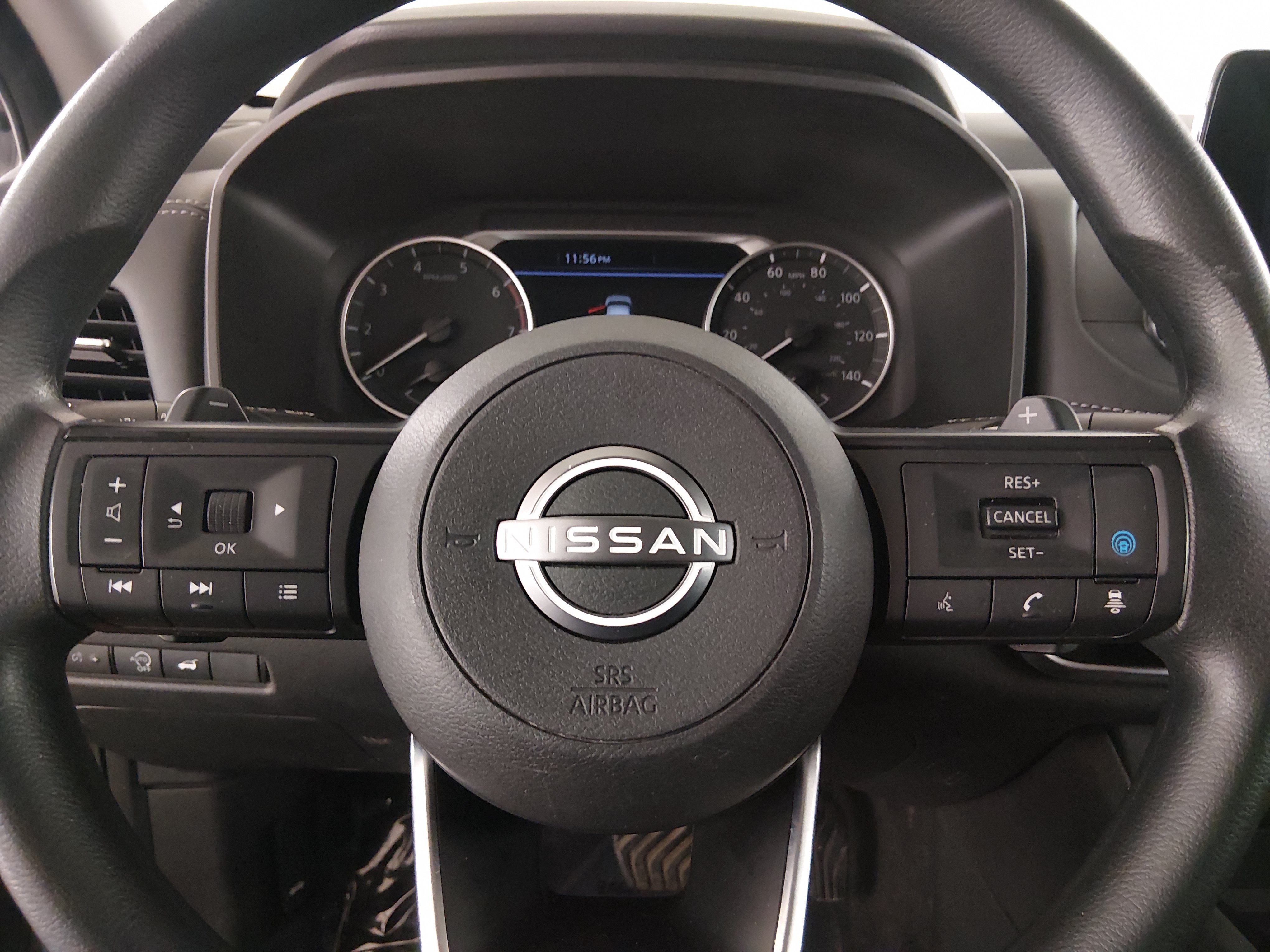 2024 Nissan Rogue SV - Photo 12