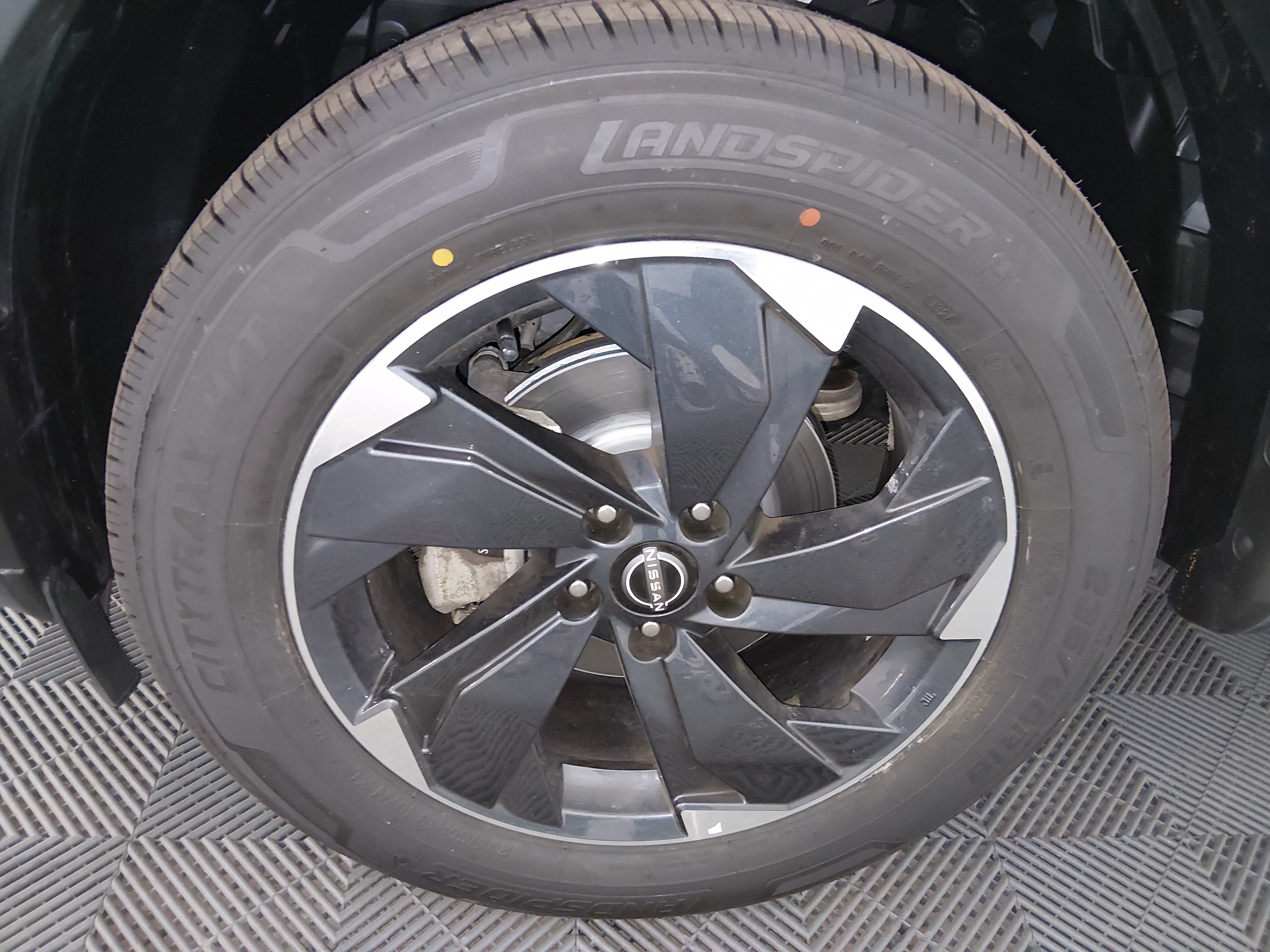 2024 Nissan Rogue SV - Photo 10
