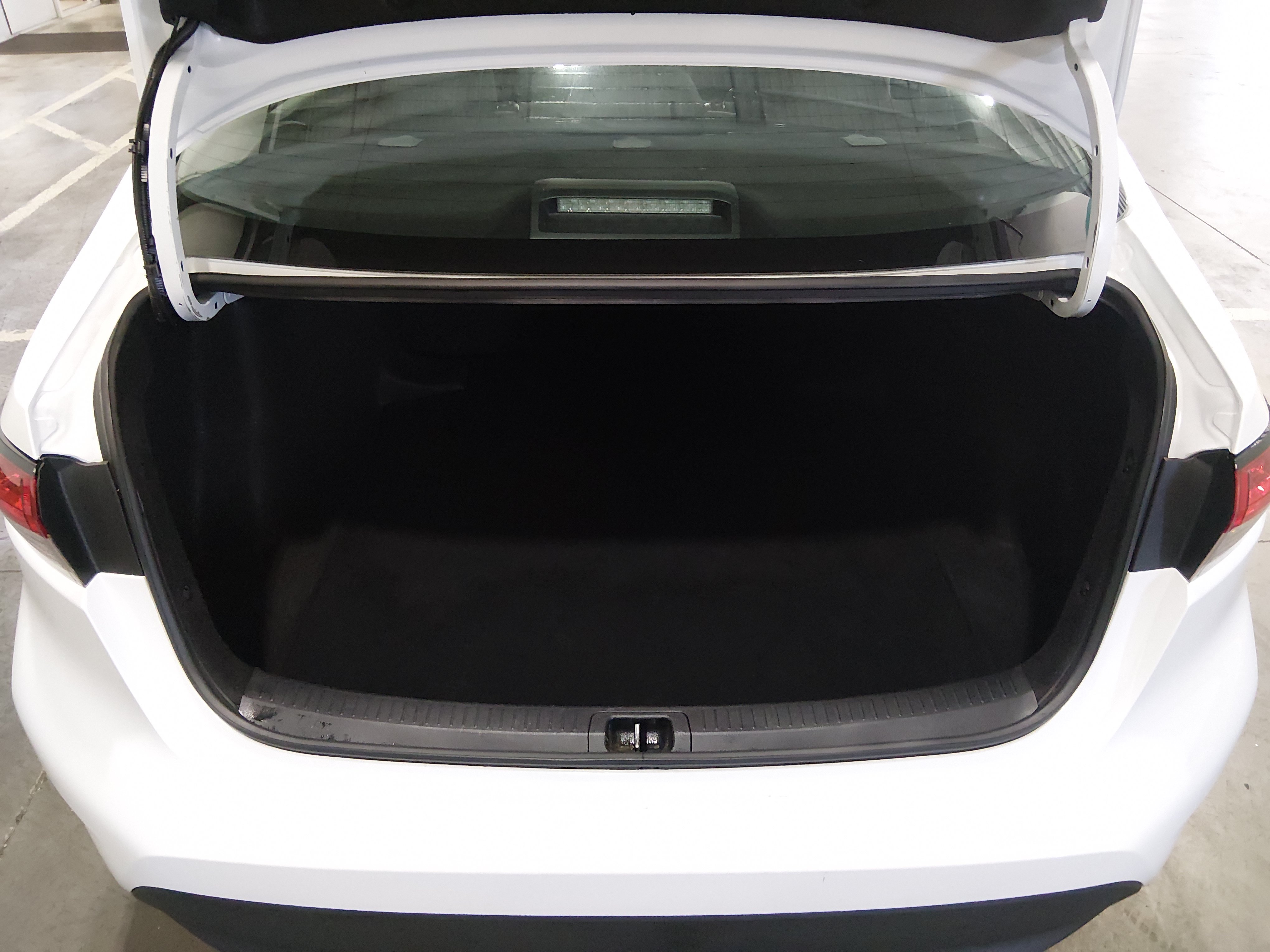 2024 Toyota Corolla LE - Photo 11