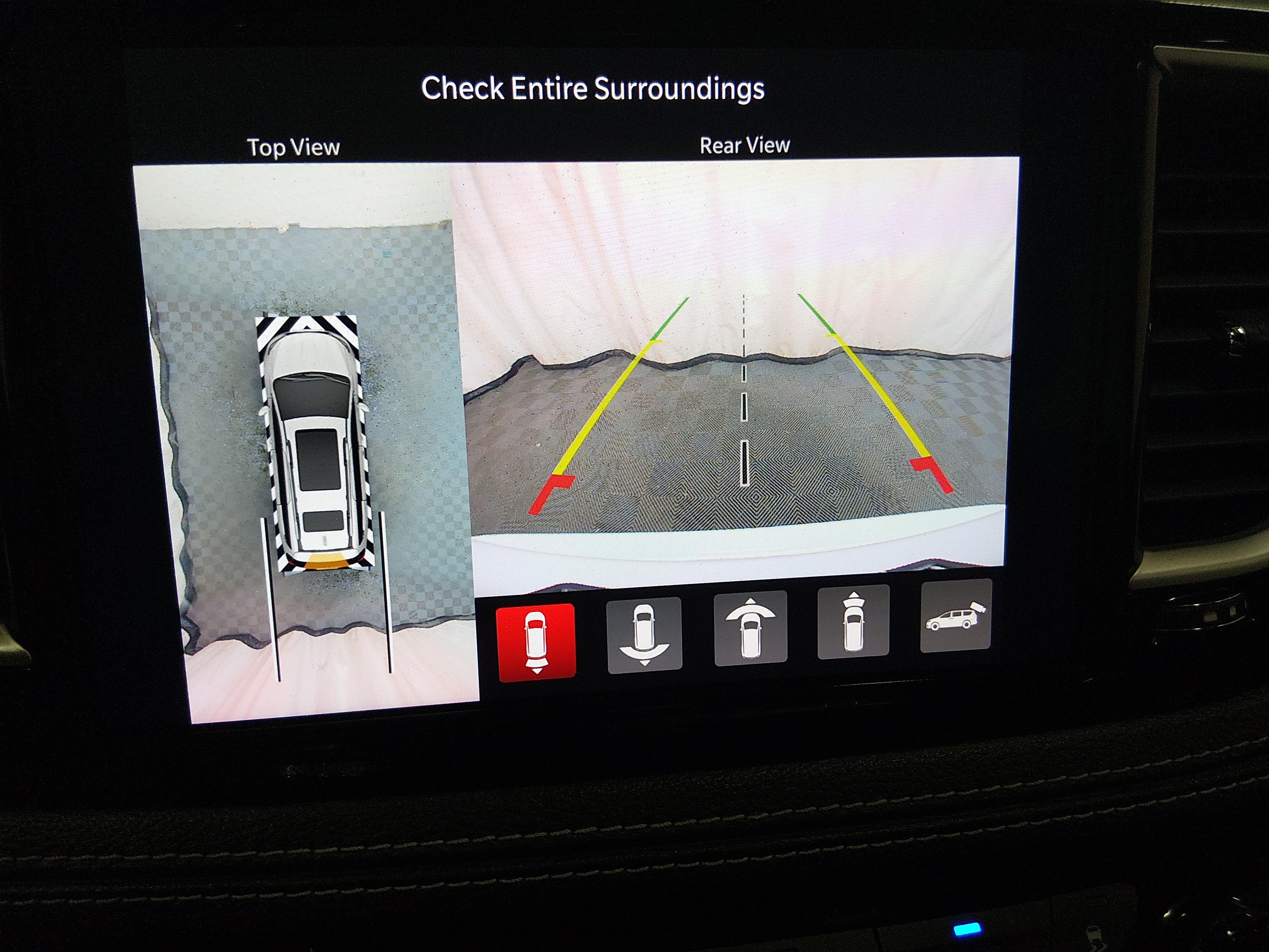 2024 Chrysler Pacifica PHEV Select - Photo 16