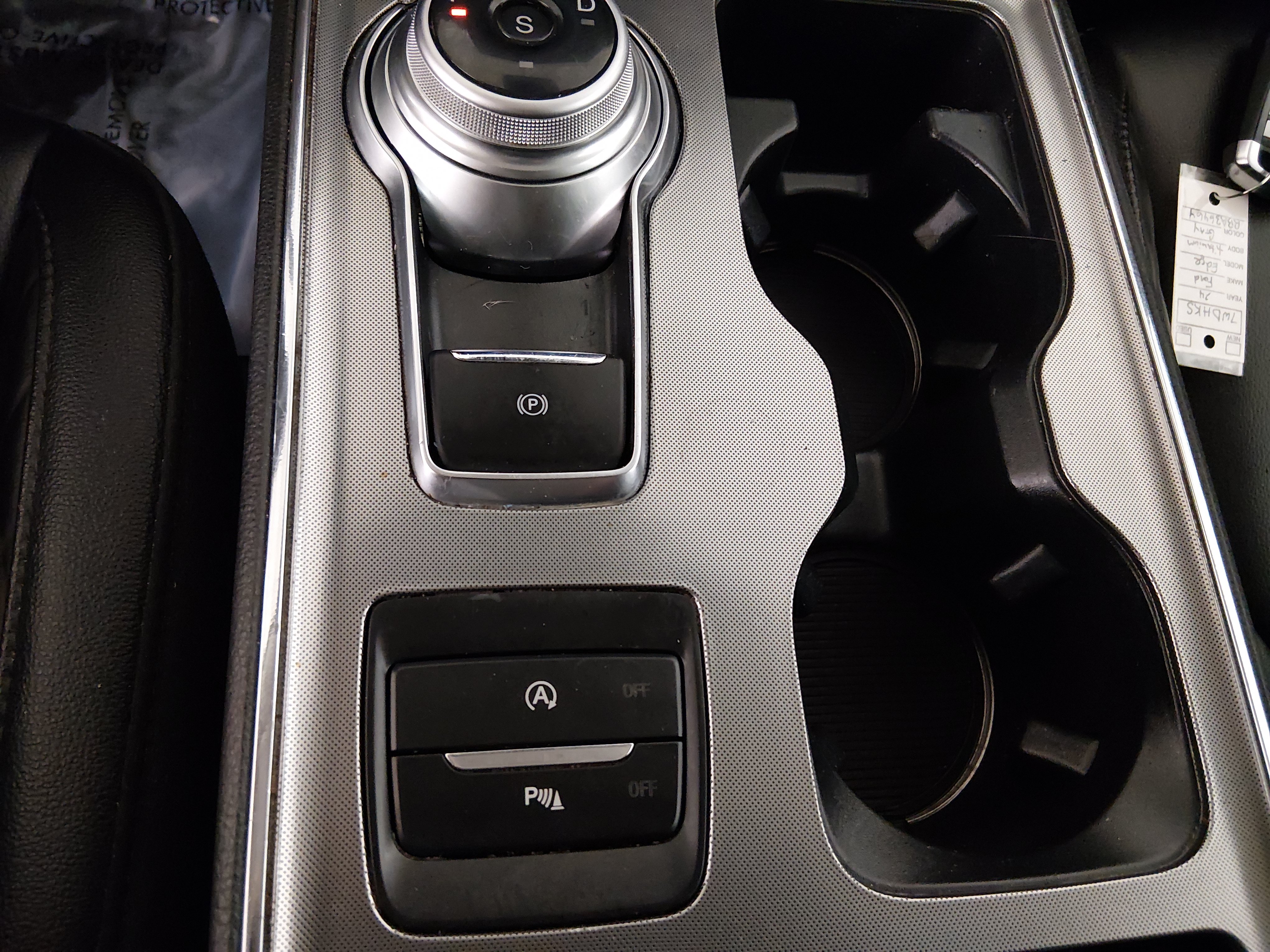 2024 Ford Edge Titanium - Photo 18