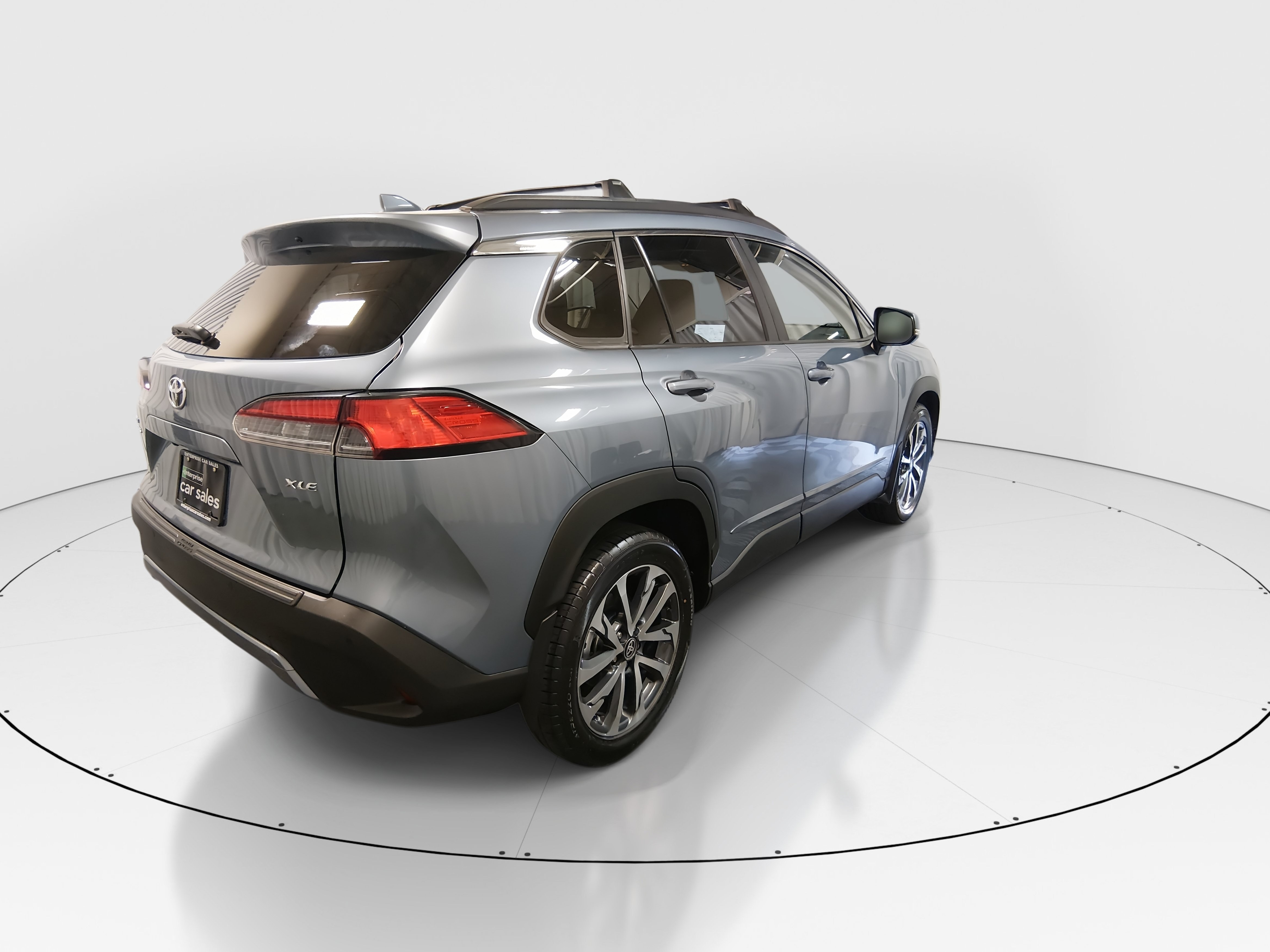2024 Toyota Corolla Cross XLE - Photo 7
