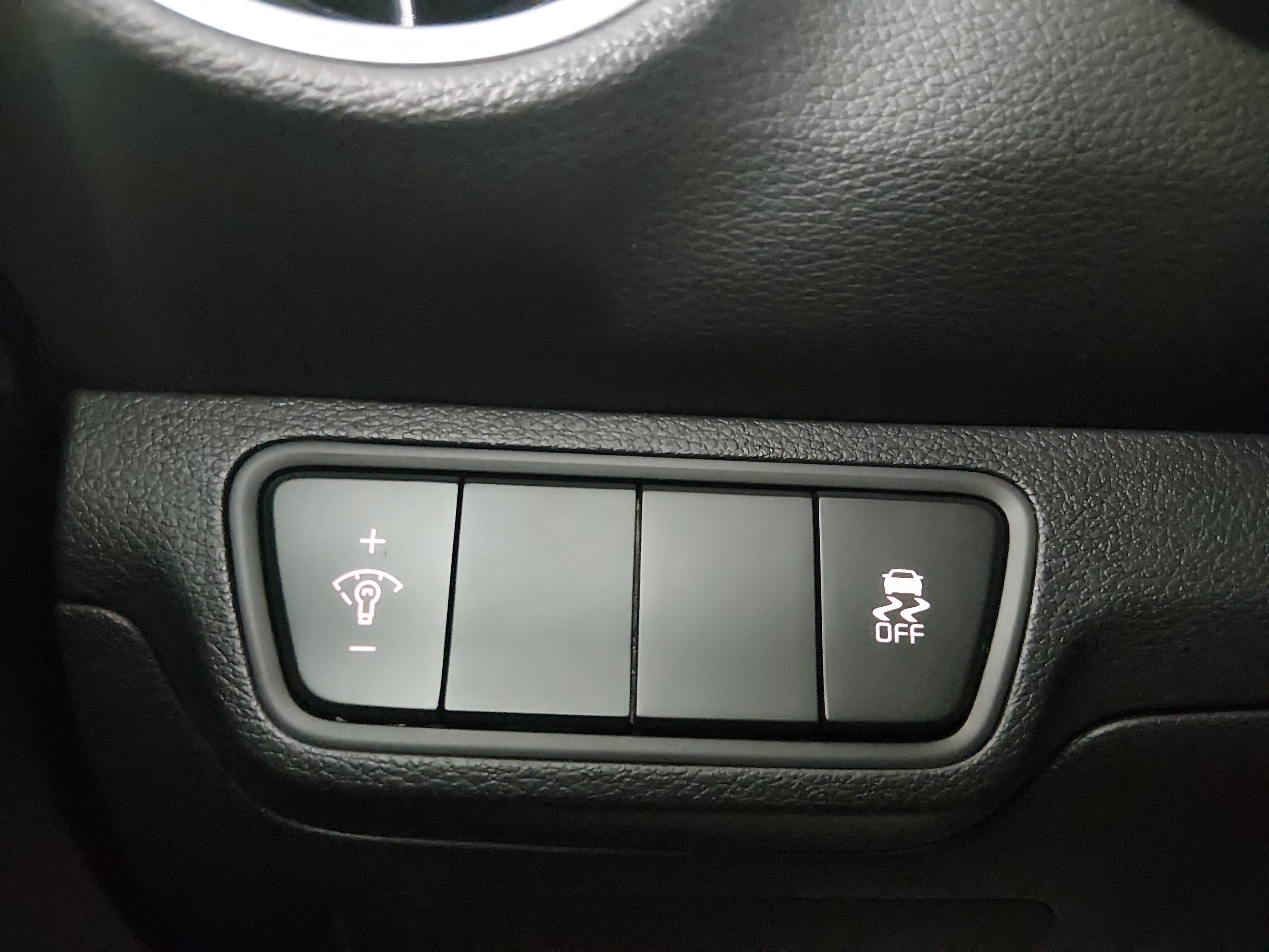 2024 Kia Forte LXS - Photo 13