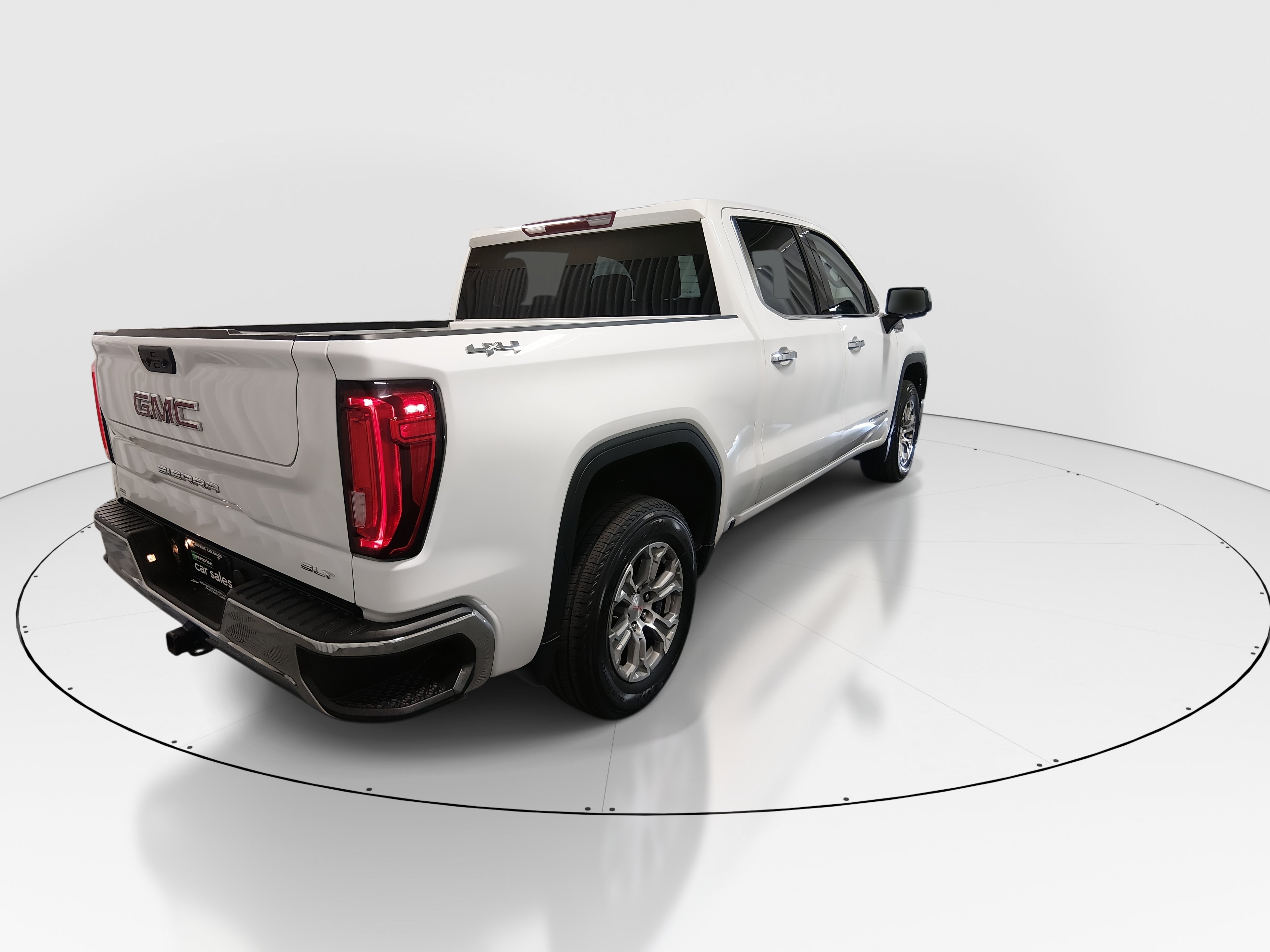 2024 GMC Sierra 1500 SLT - Photo 7