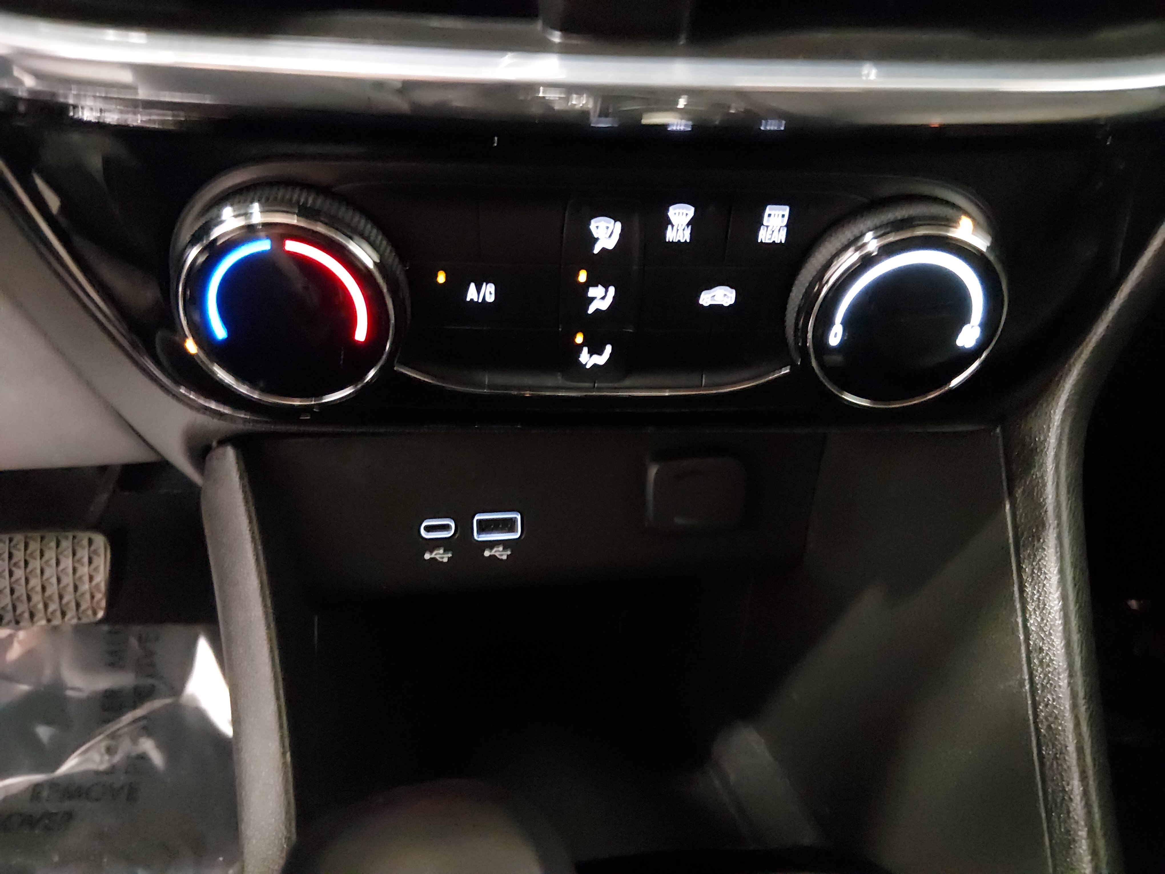 2024 Buick Encore GX Sport Touring - Photo 13