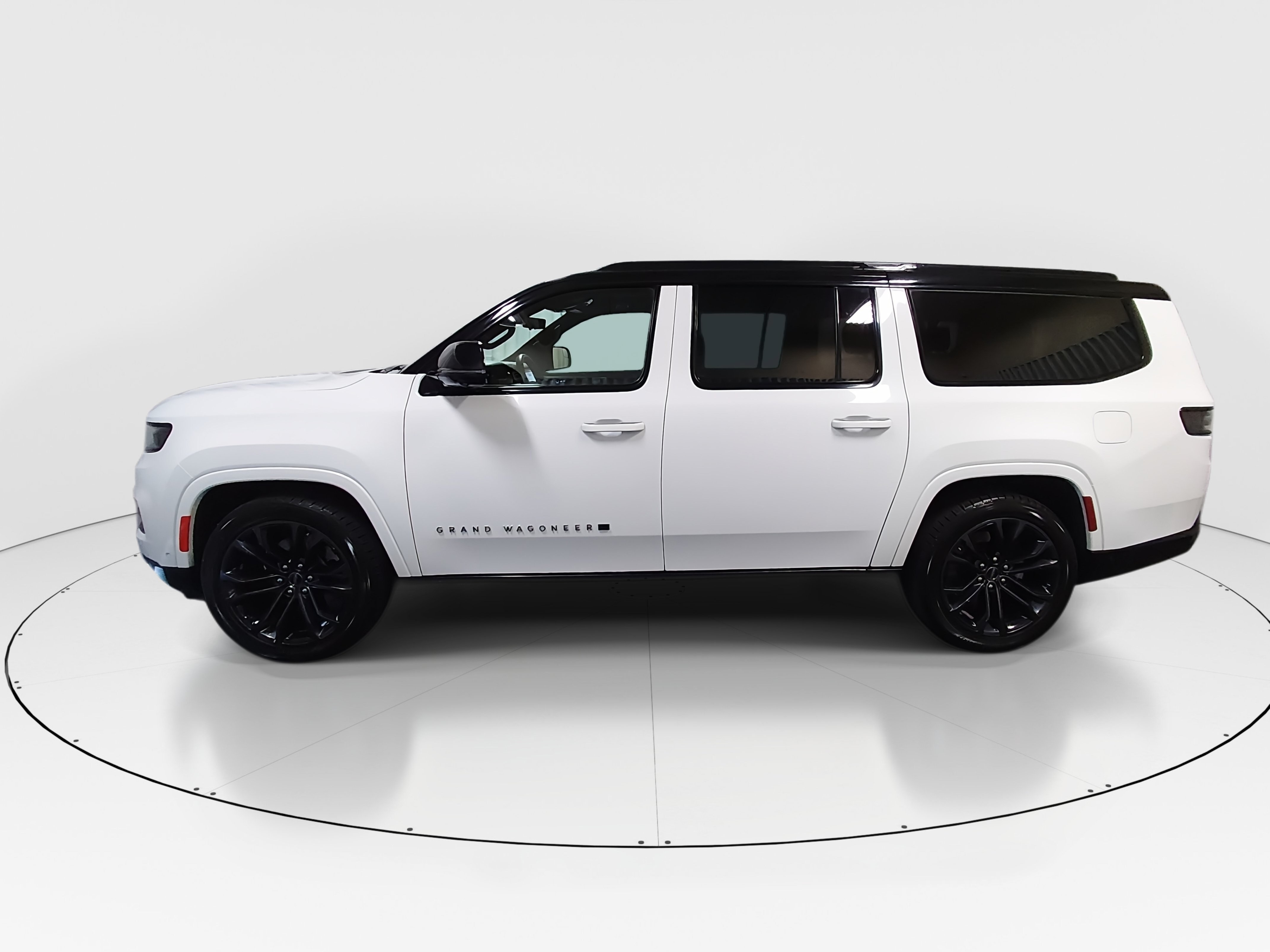 2024 Jeep Grand Wagoneer L Series II - Photo 4